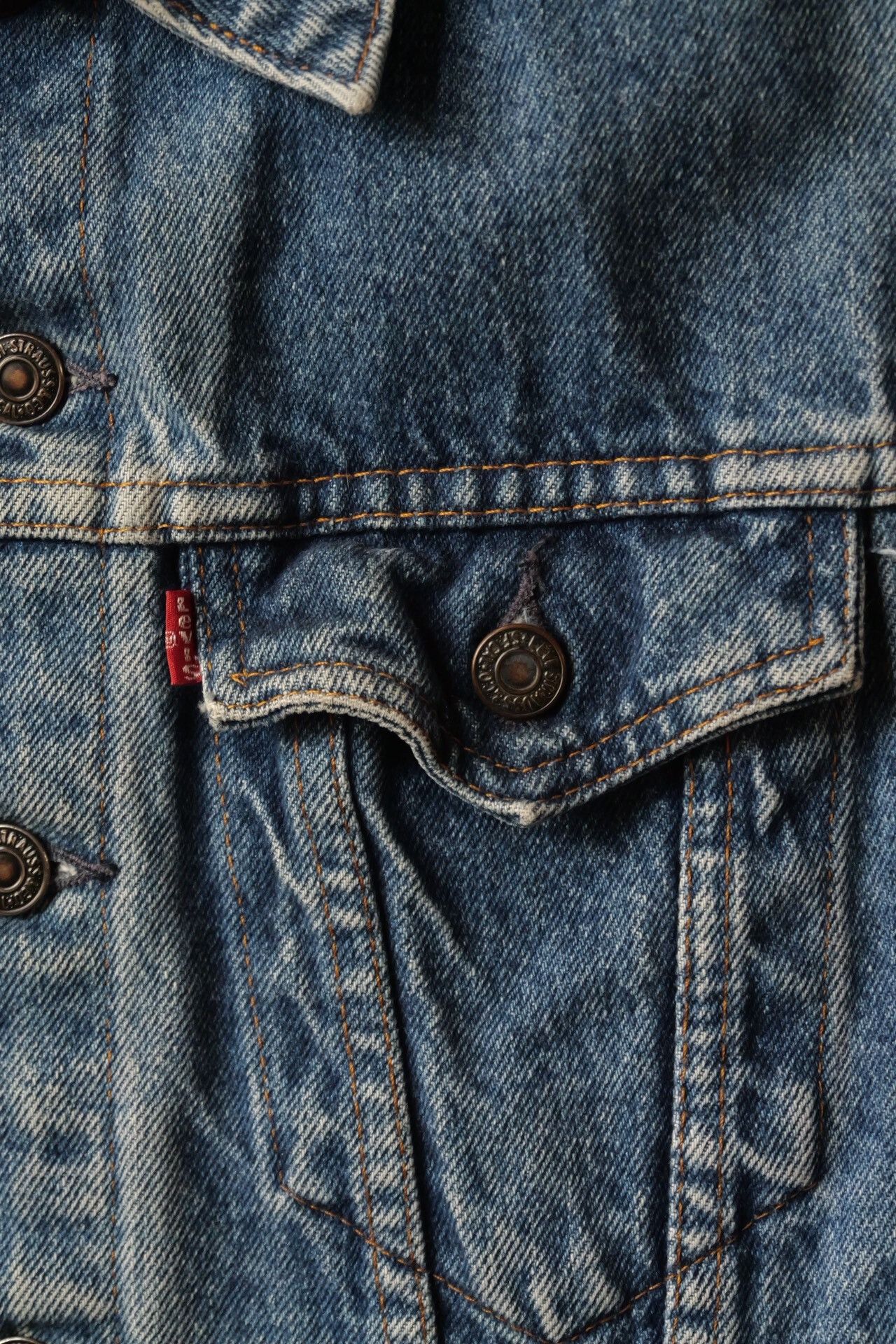 Levi's Vintage Clothing Levi's 1990s Remake Sleeveless Denim Vest Size US M / EU 48-50 / 2 - 2 Thumbnail