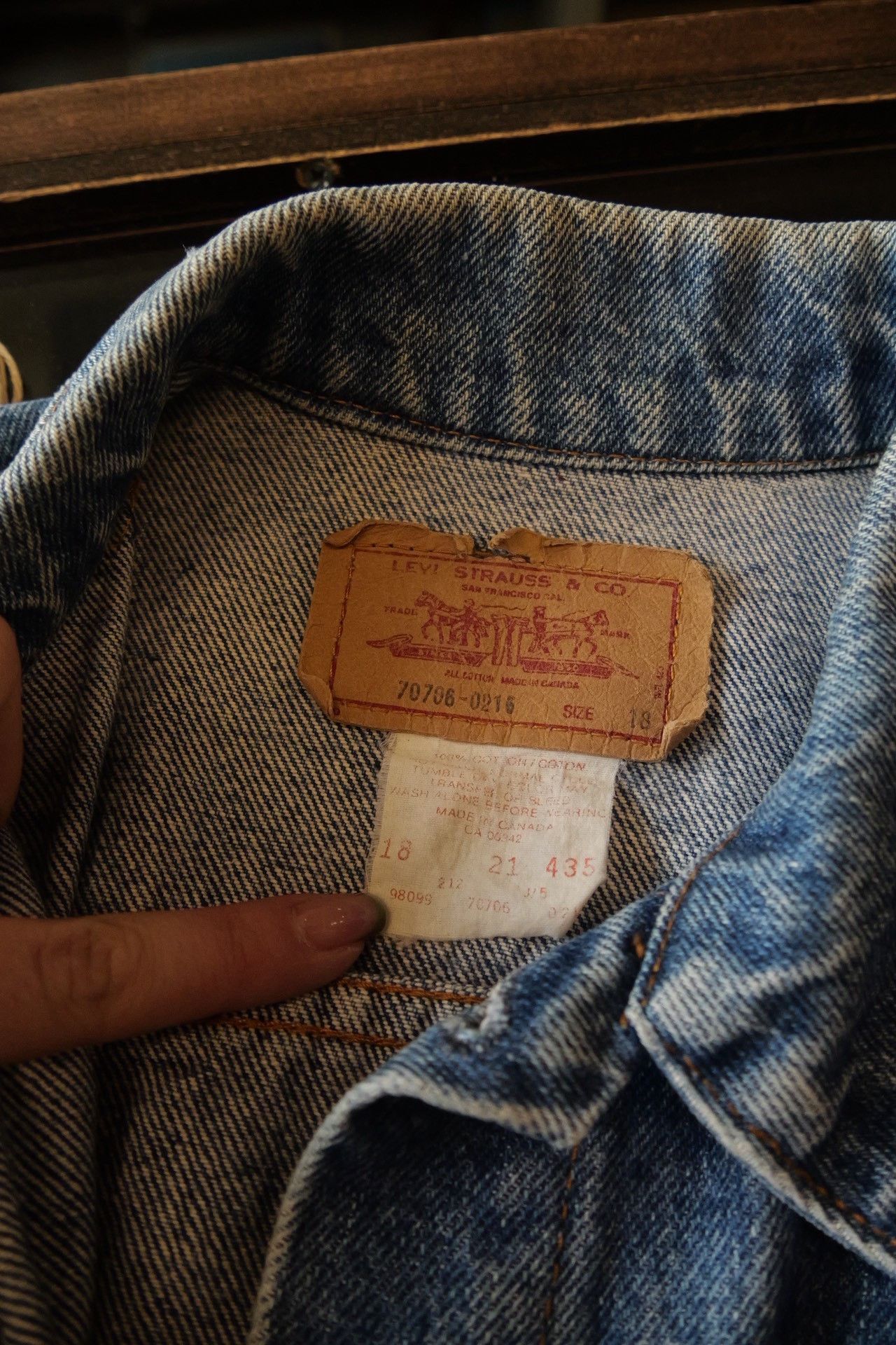 Levi's Vintage Clothing Levi's 1990s Remake Sleeveless Denim Vest Size US M / EU 48-50 / 2 - 9 Thumbnail