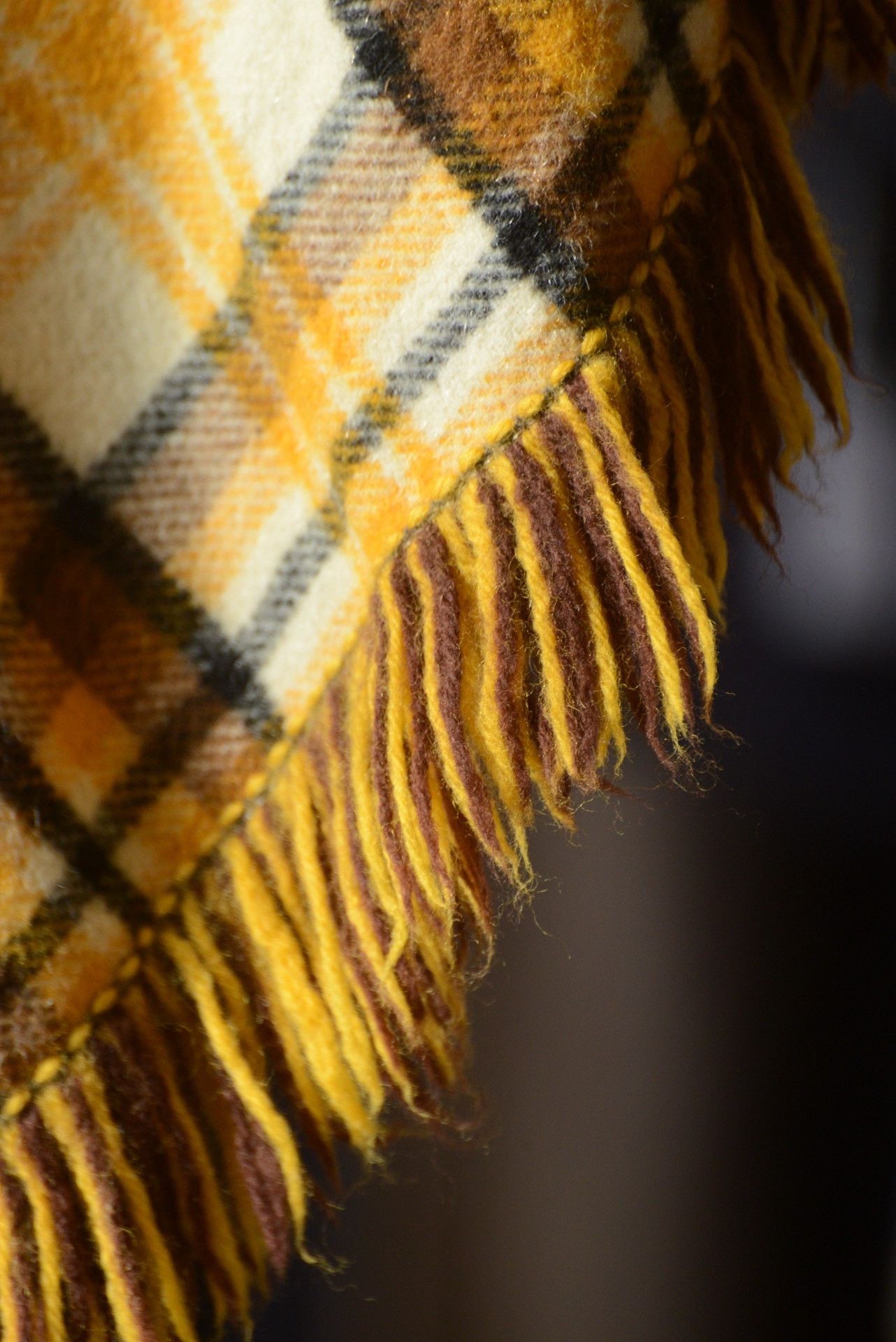Rockmount Ranch Wear Pioneer Wear 1970s Plaid Fringe Shawl Size ONE SIZE - 3 Thumbnail