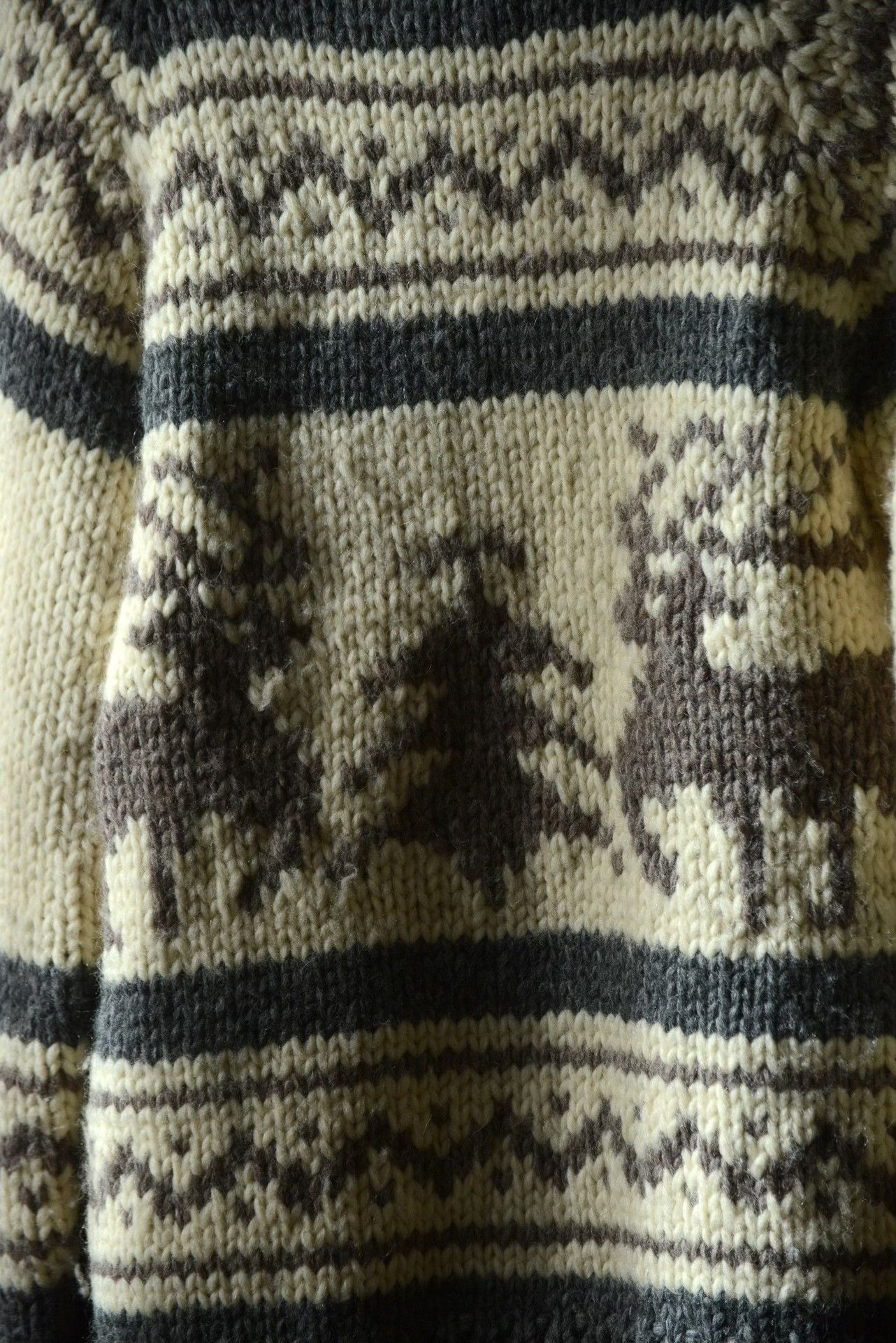 Kanata Hand Knits Kanata Cowichan Moose Pattern Sweater Size US M / EU 48-50 / 2 - 7 Thumbnail
