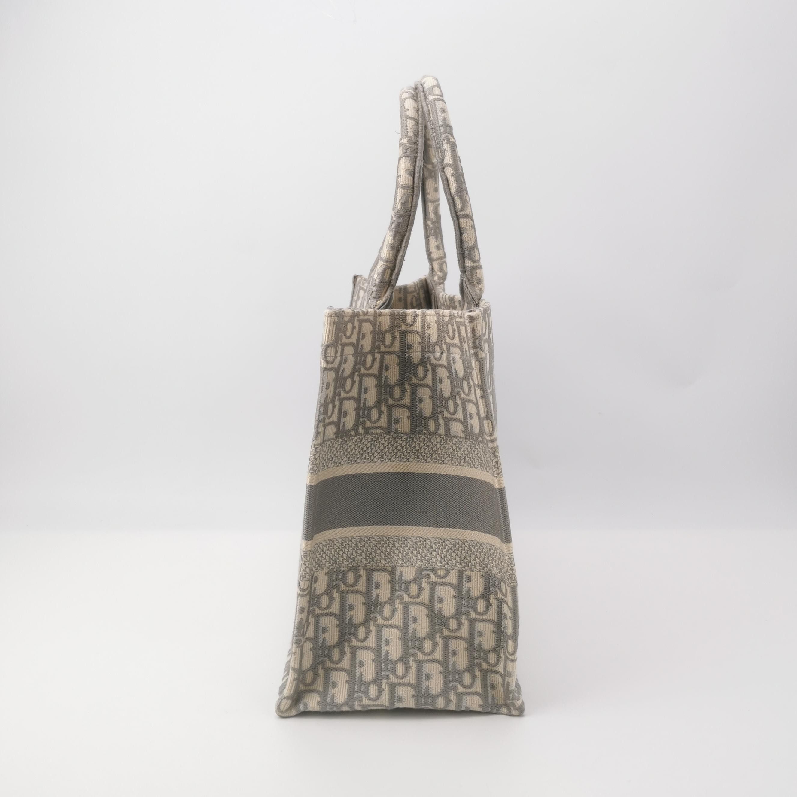 Dior Dior Women os Tote Bags Size ONE SIZE - 3 Thumbnail