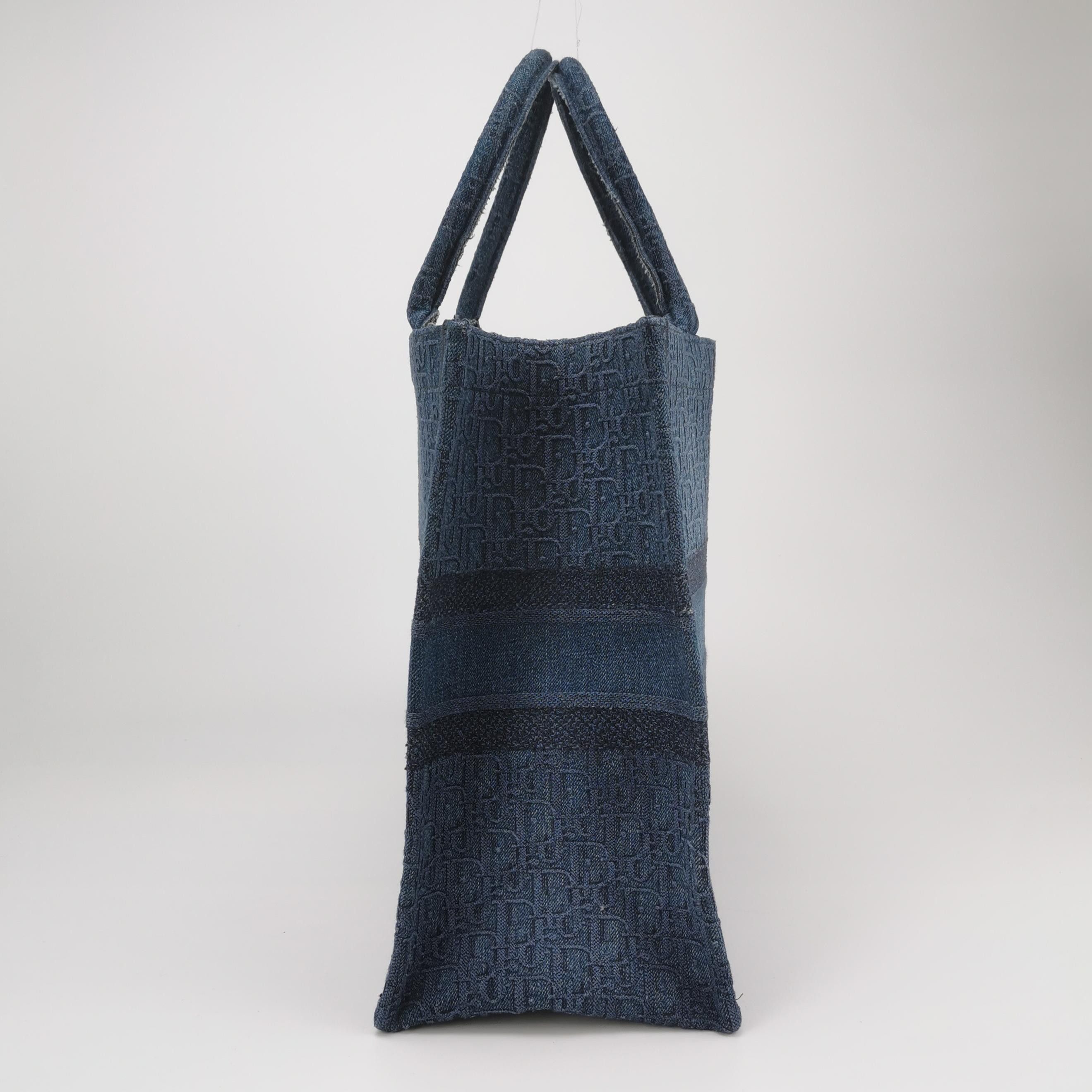 Dior Dior Women os Tote Bags Size ONE SIZE - 3 Thumbnail