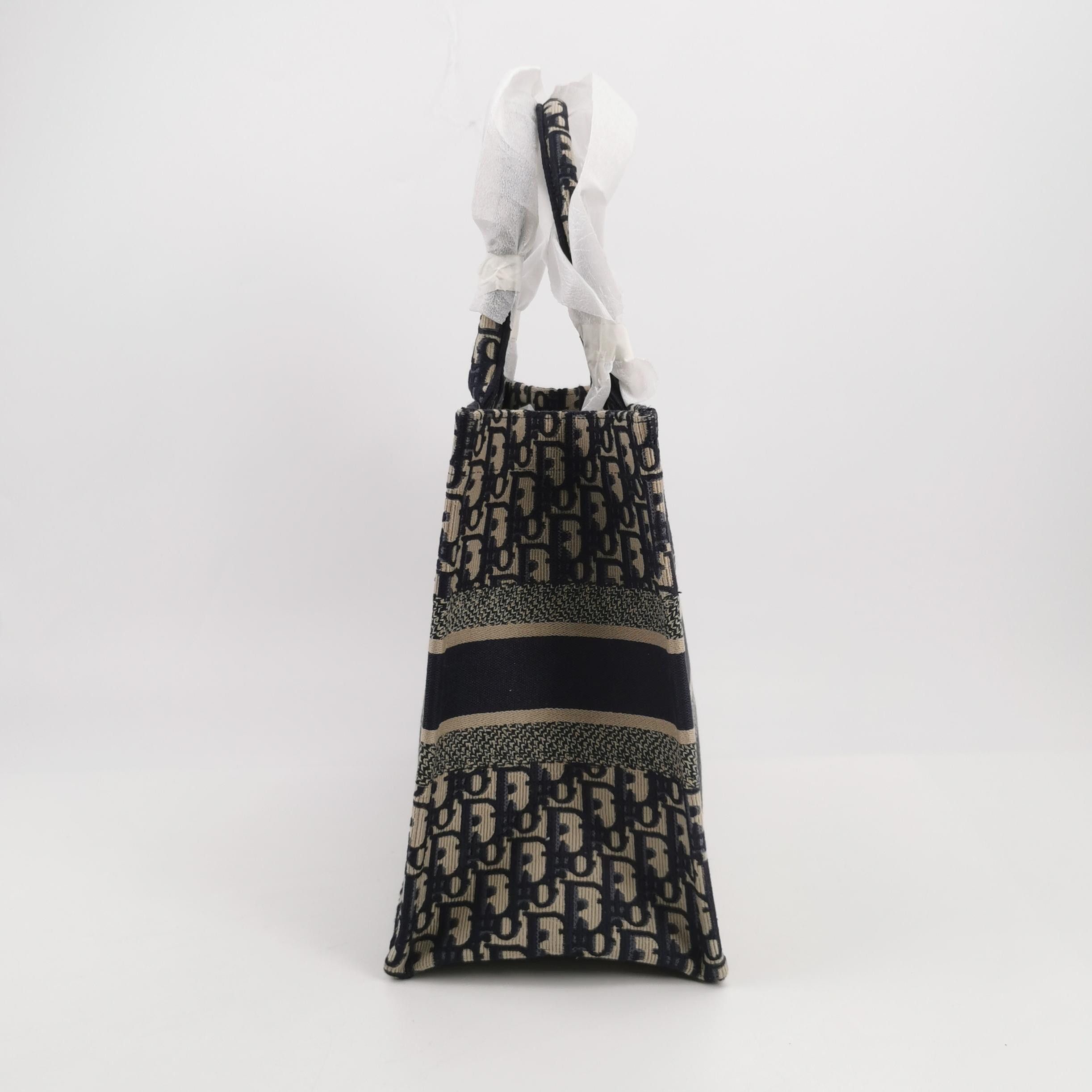 Dior Dior Women os Tote Bags Size ONE SIZE - 3 Thumbnail