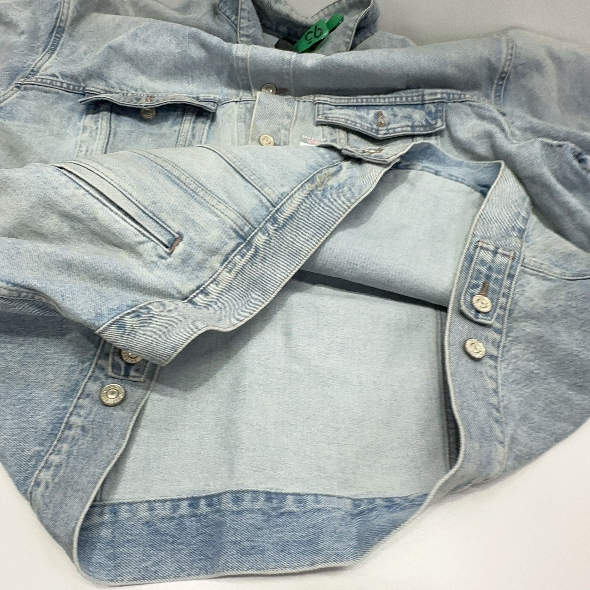 Balenciaga Balenciaga Washed Denim Jacket Size L Size US L / EU 52-54 / 3 - 8 Thumbnail