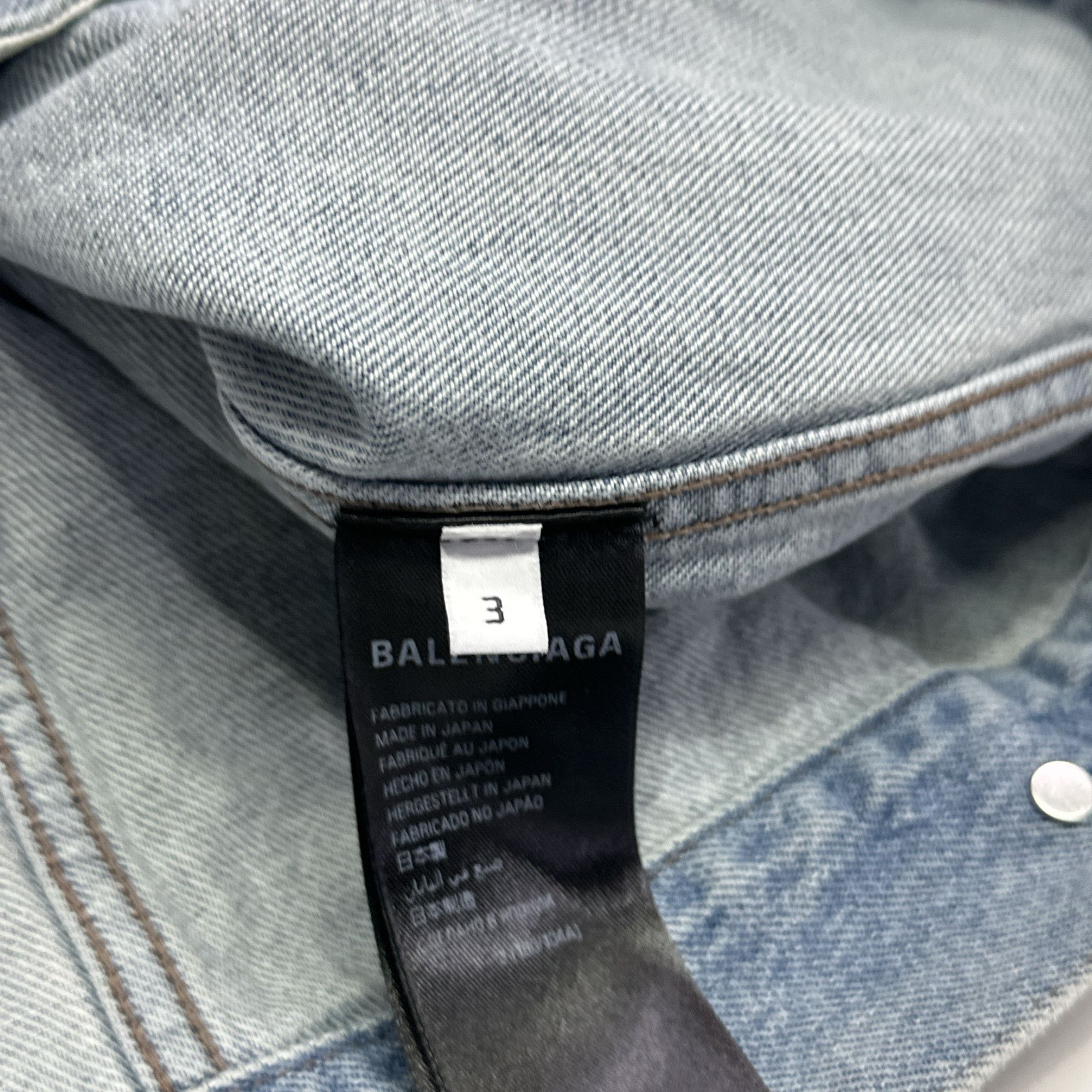 Balenciaga Balenciaga Washed Denim Jacket Size L Size US L / EU 52-54 / 3 - 4 Thumbnail