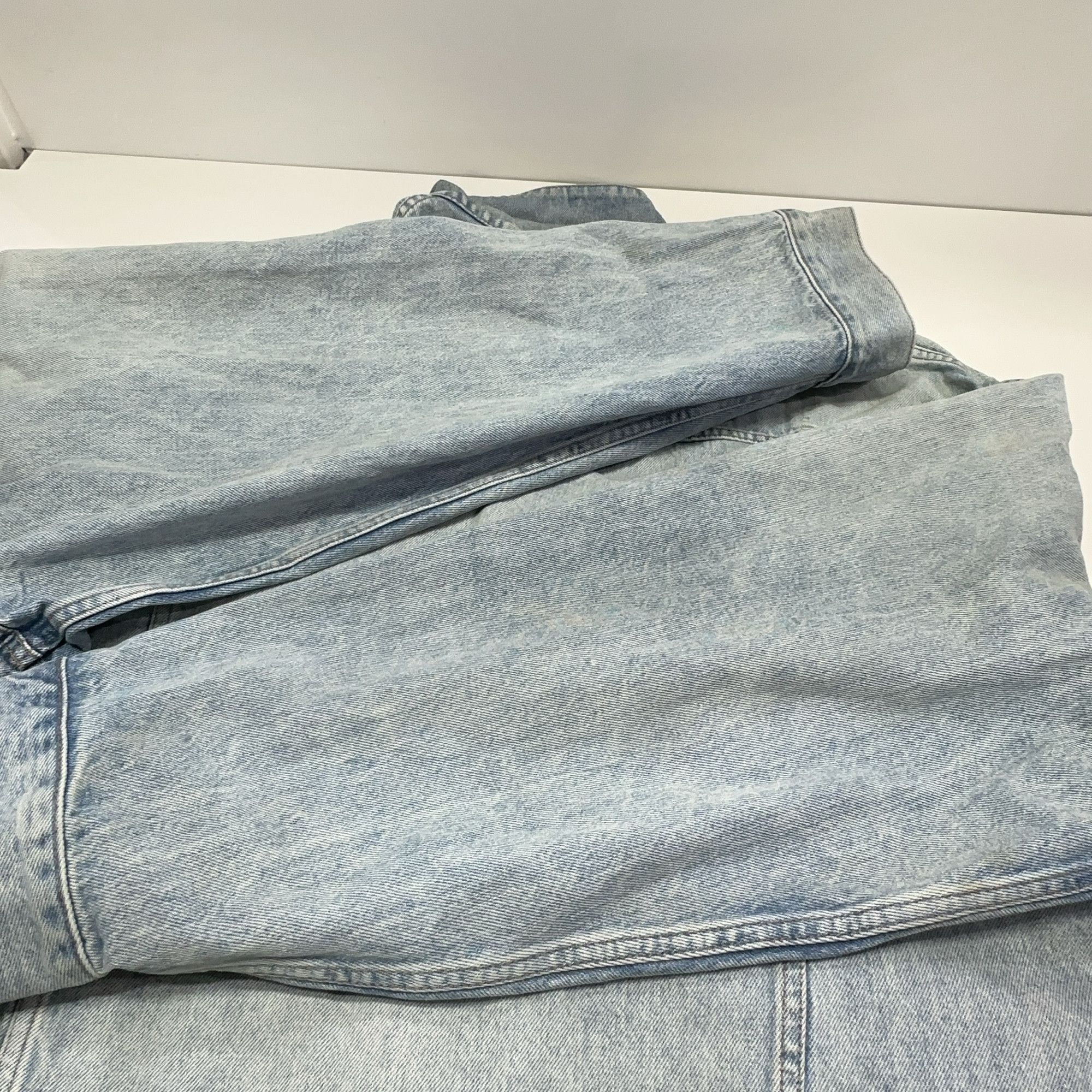 Balenciaga Balenciaga Washed Denim Jacket Size L Size US L / EU 52-54 / 3 - 10 Thumbnail