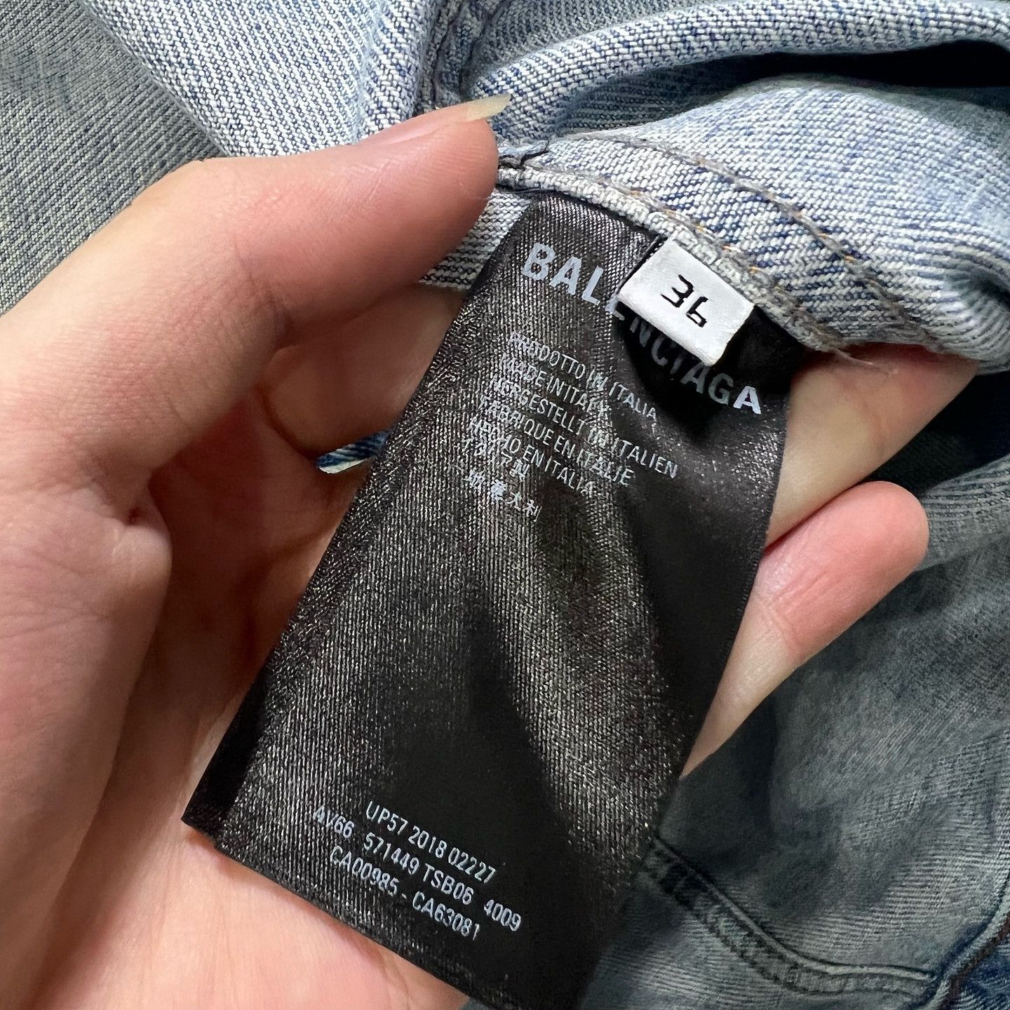 Balenciaga Balenciaga Rhinestone Logo Denim Jacket Size 36 Size XS / US 0-2 / IT 36-38 - 4 Thumbnail