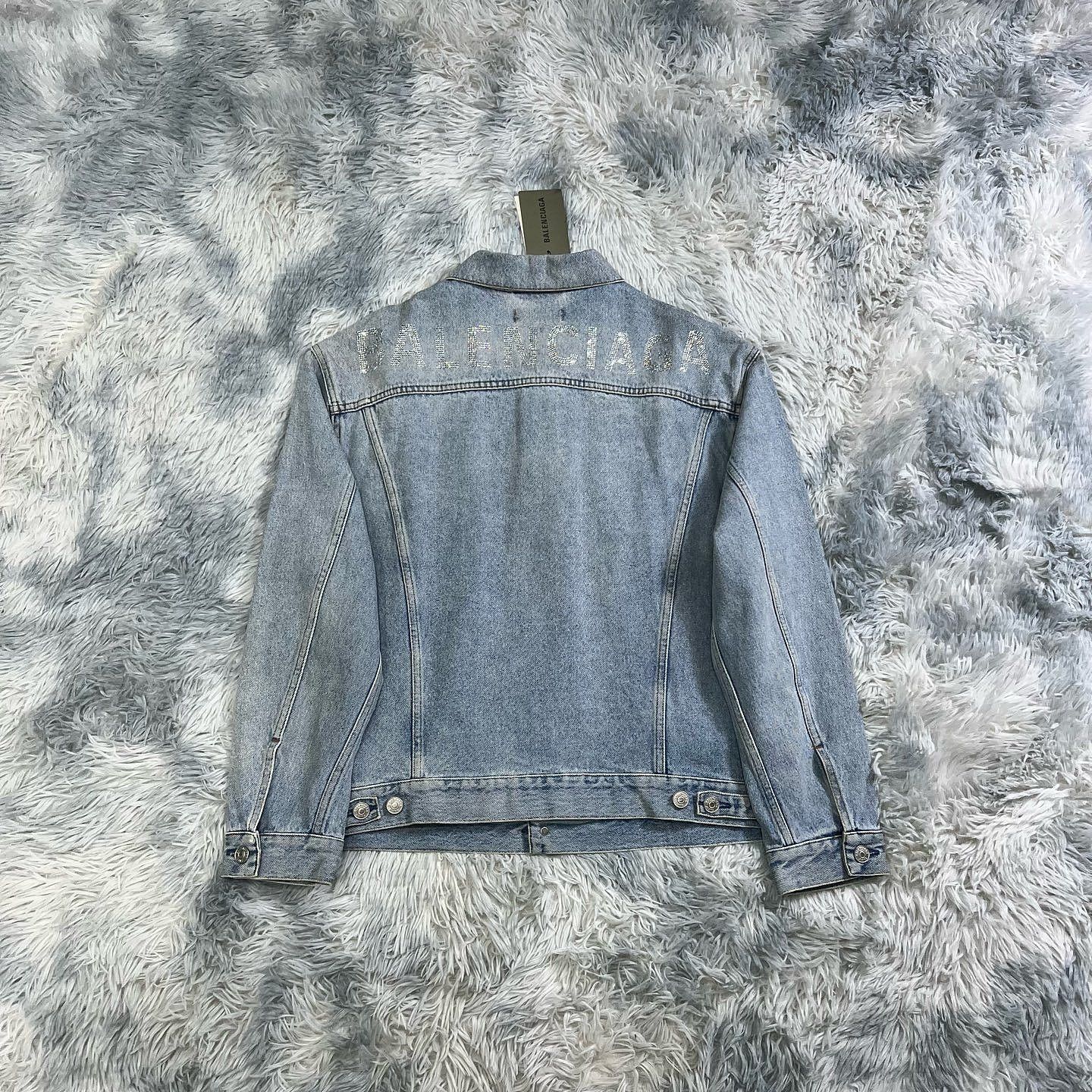 Balenciaga Balenciaga Rhinestone Logo Denim Jacket Size 36 Size XS / US 0-2 / IT 36-38 - 2 Thumbnail