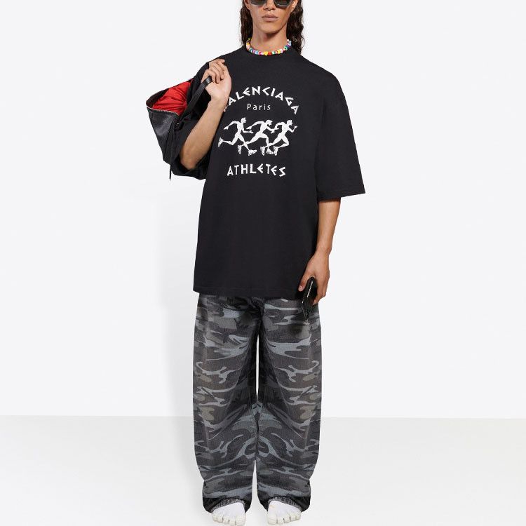 Balenciaga Balenciaga Athletes Graphic T-Shirt Size L Size US L / EU 52-54 / 3 - 10 Thumbnail