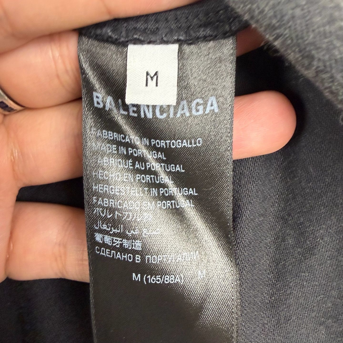 Balenciaga Balenciaga Crest Logo T-Shirt Size M Size US M / EU 48-50 / 2 - 4 Thumbnail