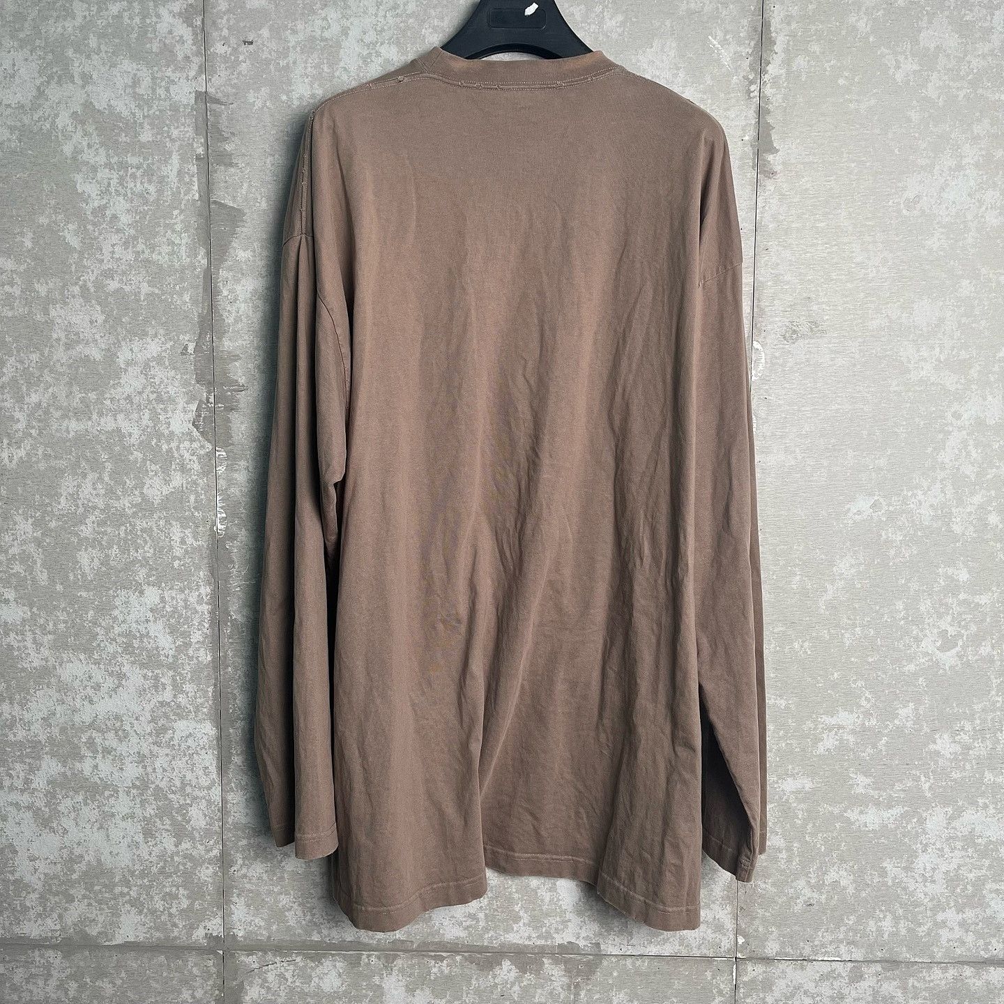 Balenciaga Balenciaga Logo Long Sleeve T-Shirt Size L Size US L / EU 52-54 / 3 - 2 Thumbnail