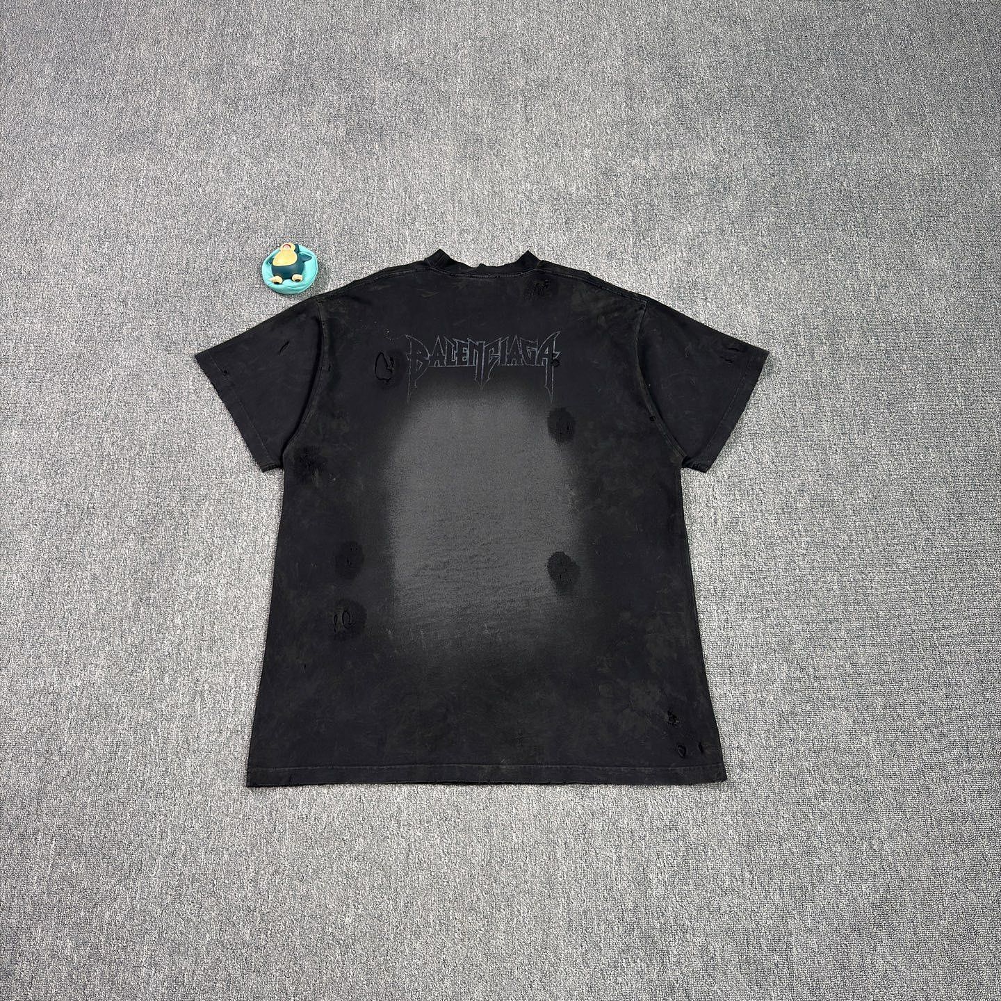 Balenciaga Balenciaga Distressed Metal Logo T-Shirt Size M Size US M / EU 48-50 / 2 - 2 Thumbnail
