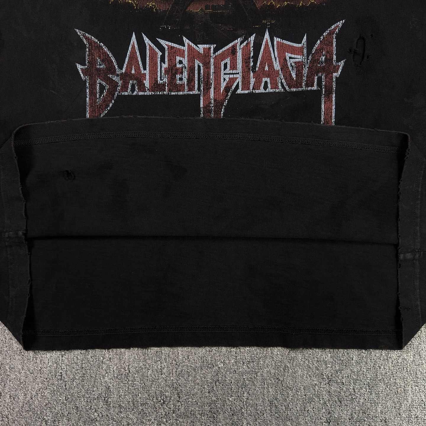 Balenciaga Balenciaga Distressed Metal Logo T-Shirt Size M Size US M / EU 48-50 / 2 - 6 Thumbnail