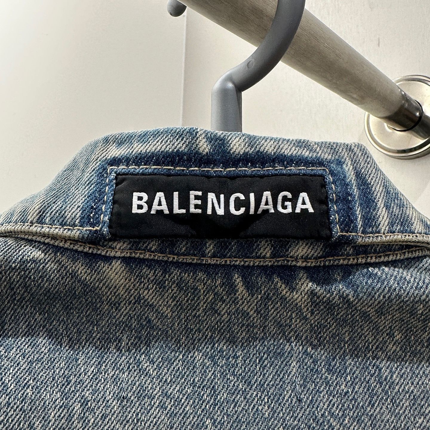 Balenciaga Balenciaga Logo Denim Jacket Size 34 Size XS / US 0-2 / IT 36-38 - 7 Thumbnail