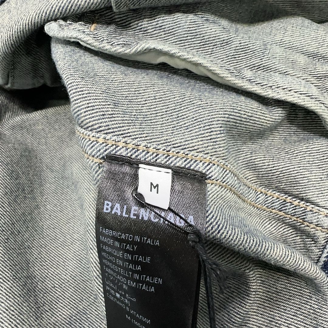 Balenciaga Balenciaga Crown Logo Denim Jacket Size M Size US M / EU 48-50 / 2 - 5 Thumbnail