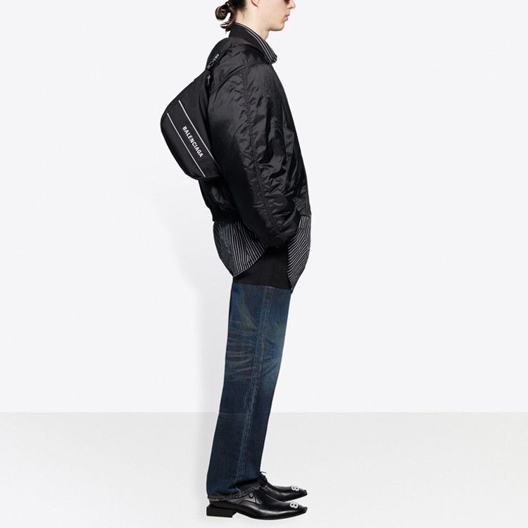 Balenciaga Balenciaga Padded Nylon Bomber Jacket Size M Size US M / EU 48-50 / 2 - 9 Thumbnail