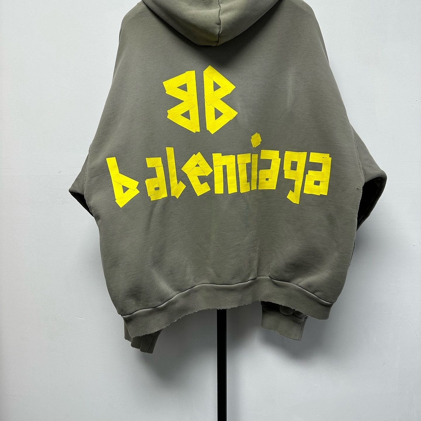Balenciaga Balenciaga Logo Tape Distressed Hoodie Size XS Size US XS / EU 42 / 0 - 2 Thumbnail