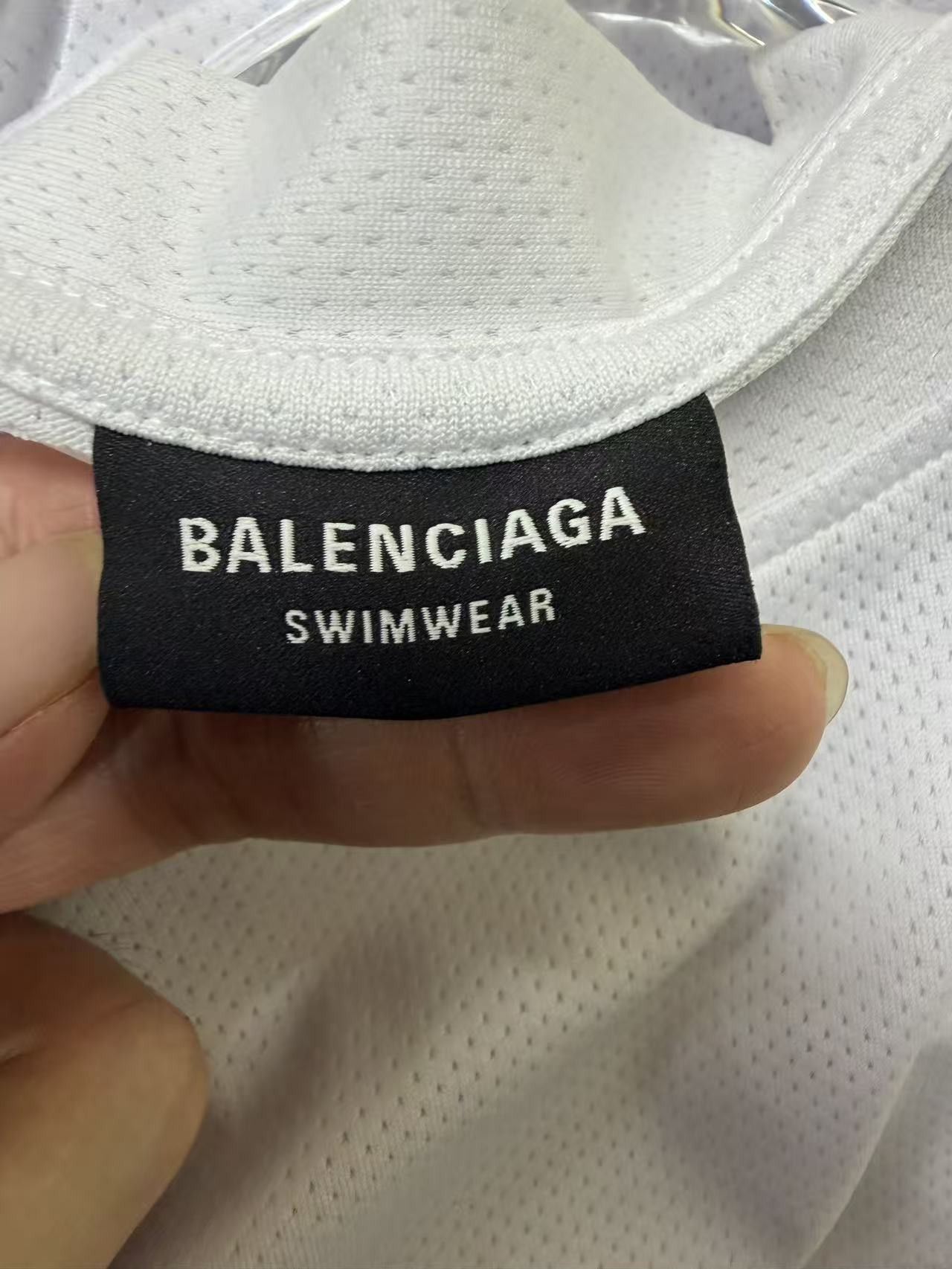 Balenciaga Balenciaga Logo Short Sleeve T-Shirt Size S Size US S / EU 44-46 / 1 - 3 Thumbnail