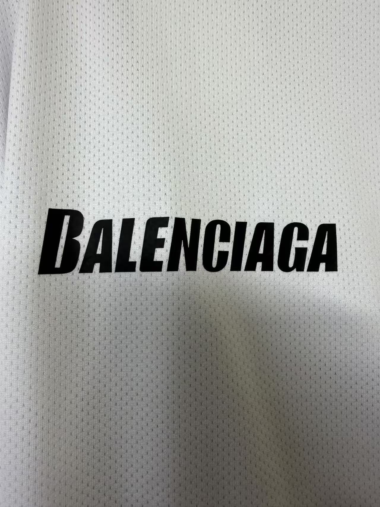 Balenciaga Balenciaga Logo Short Sleeve T-Shirt Size S Size US S / EU 44-46 / 1 - 5 Thumbnail
