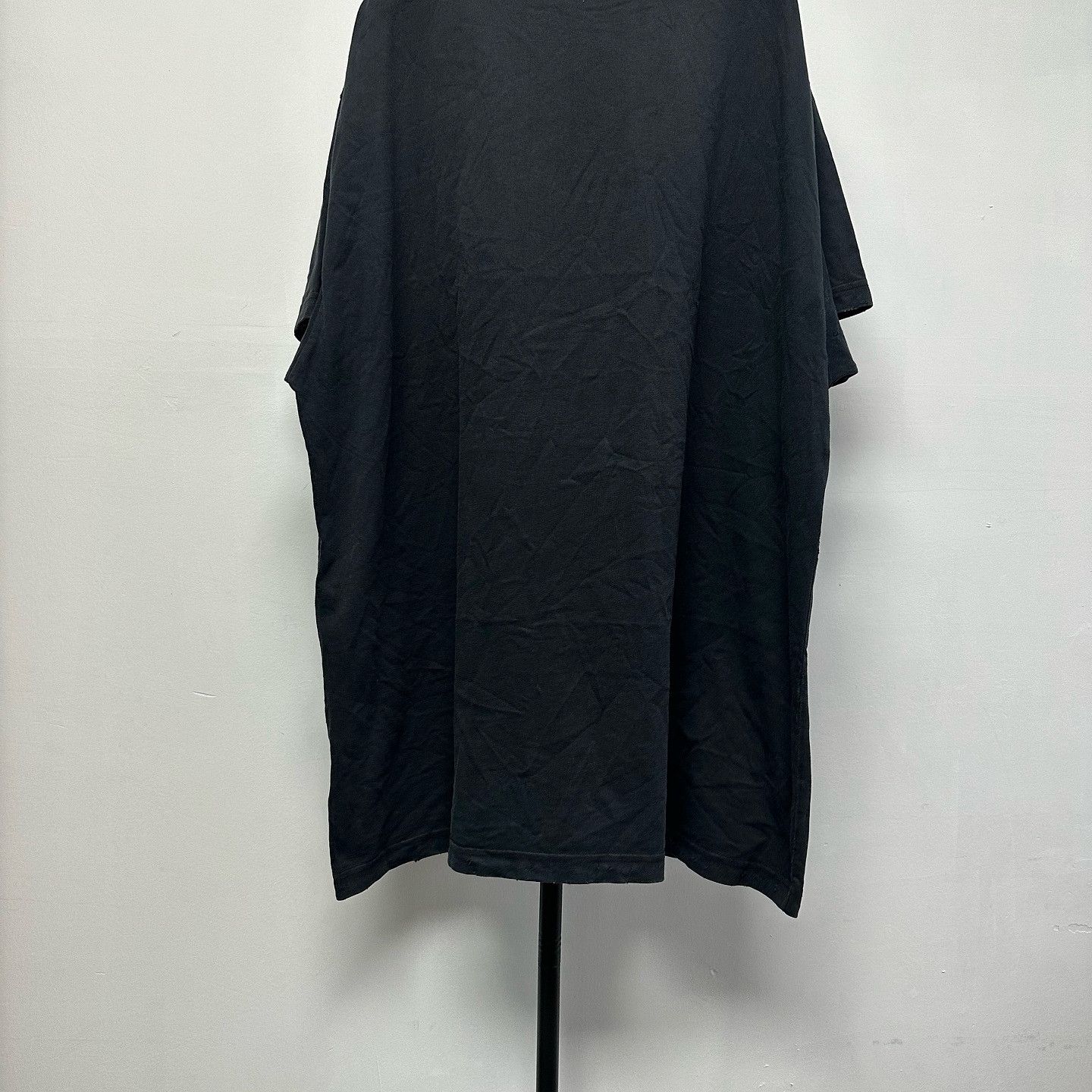 Balenciaga Balenciaga Faded Logo T-Shirt Size M Size US M / EU 48-50 / 2 - 2 Thumbnail