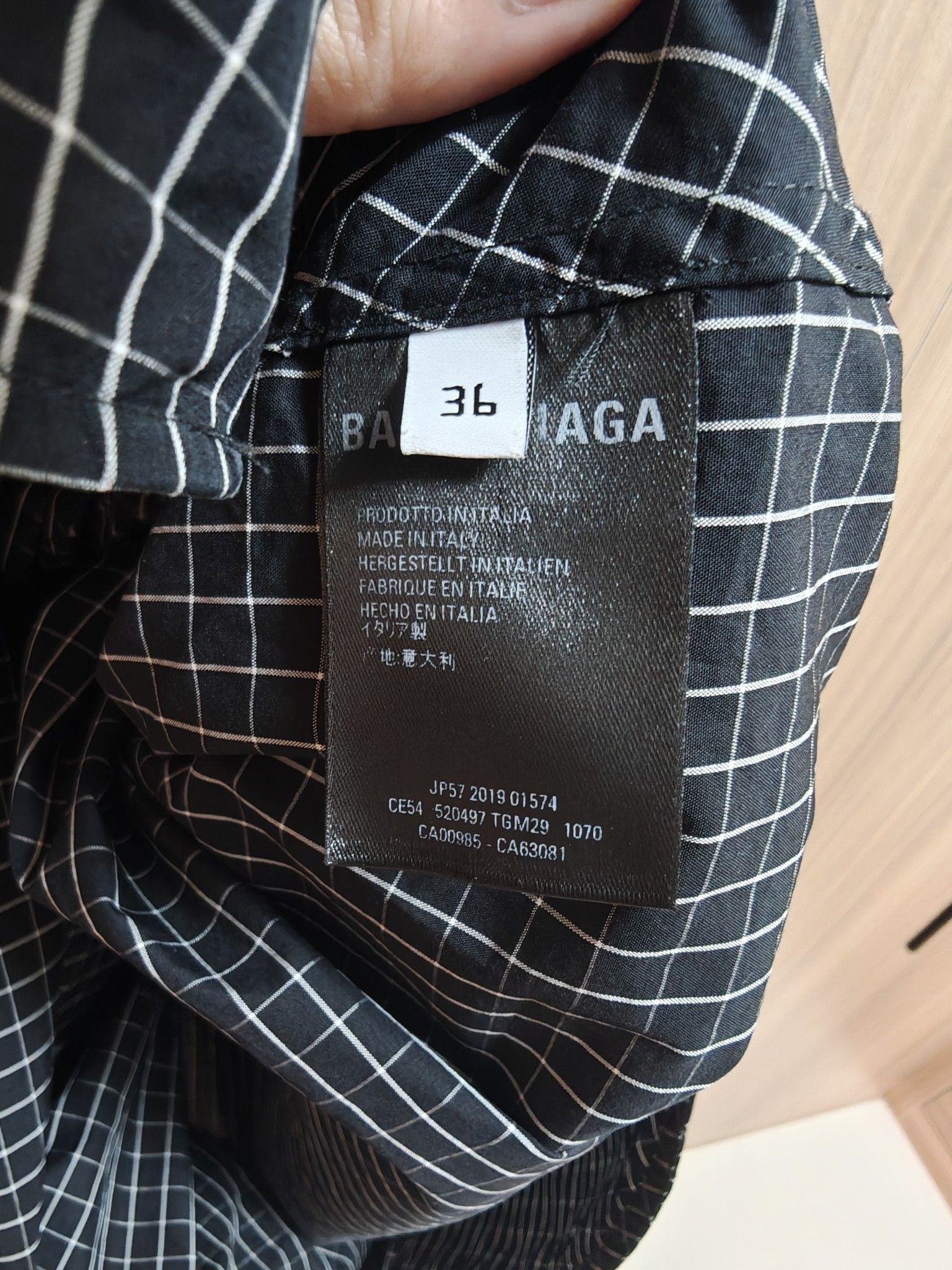 Balenciaga Balenciaga Plaid Logo Button Up Shirt Size S Size US S / EU 44-46 / 1 - 4 Thumbnail