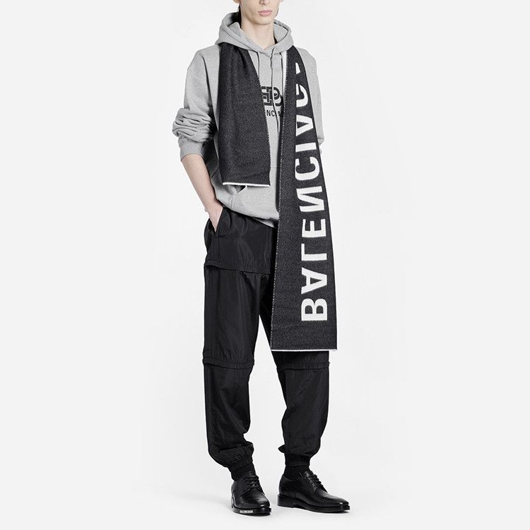 Balenciaga Balenciaga Logo Hoodie Gray Size L Size US L / EU 52-54 / 3 - 10 Thumbnail