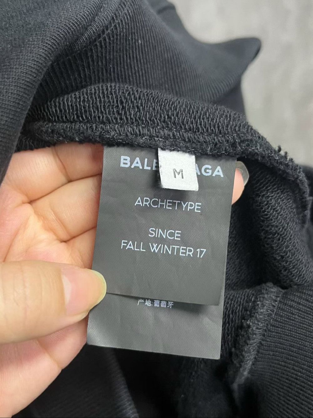 Balenciaga Balenciaga Back Logo Hoodie Size M Size US M / EU 48-50 / 2 - 4 Thumbnail