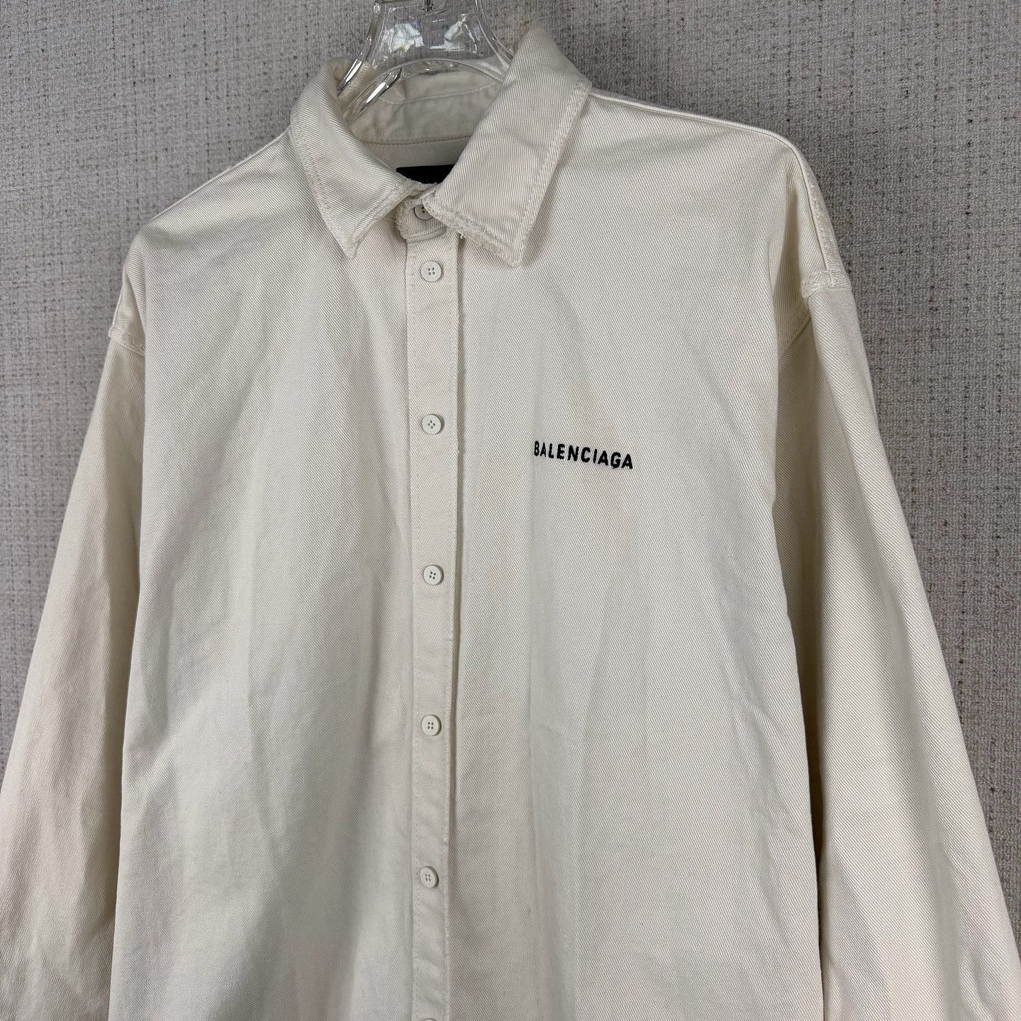 Balenciaga Balenciaga Logo Button Up Shirt Size XS Size XS / US 0-2 / IT 36-38 - 6 Thumbnail