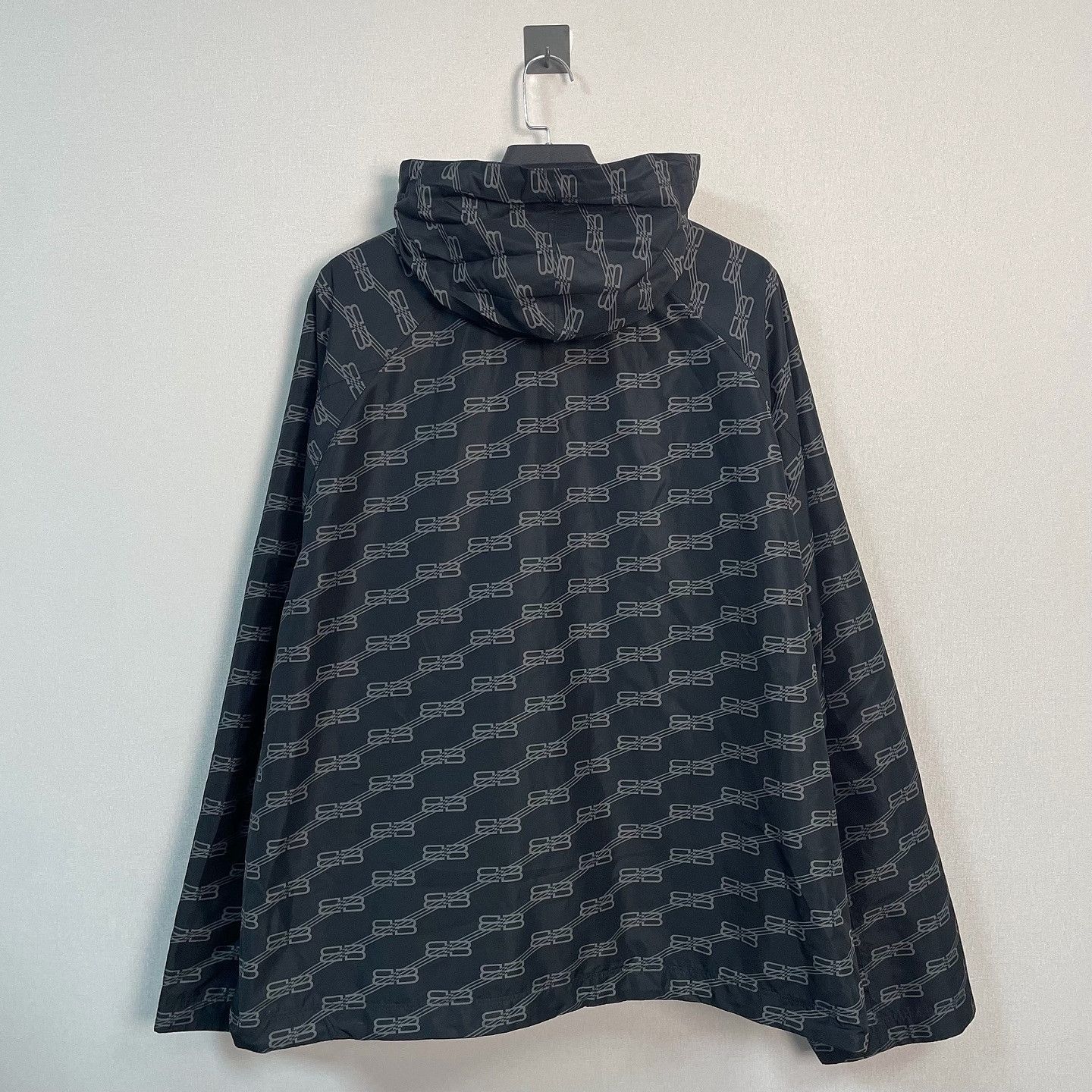 Balenciaga Balenciaga All-Over Logo Jacket Size S Size US S / EU 44-46 / 1 - 2 Thumbnail
