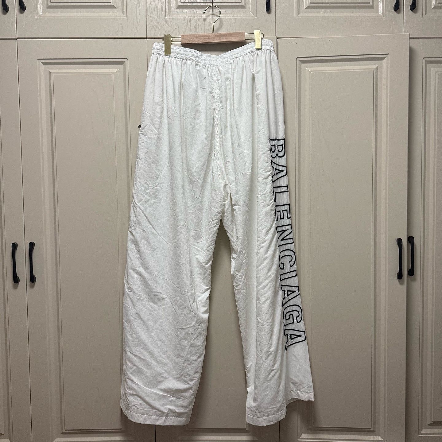 Balenciaga Balenciaga Logo Print Nylon Pants Size XL Size US 36 / EU 52 - 2 Thumbnail