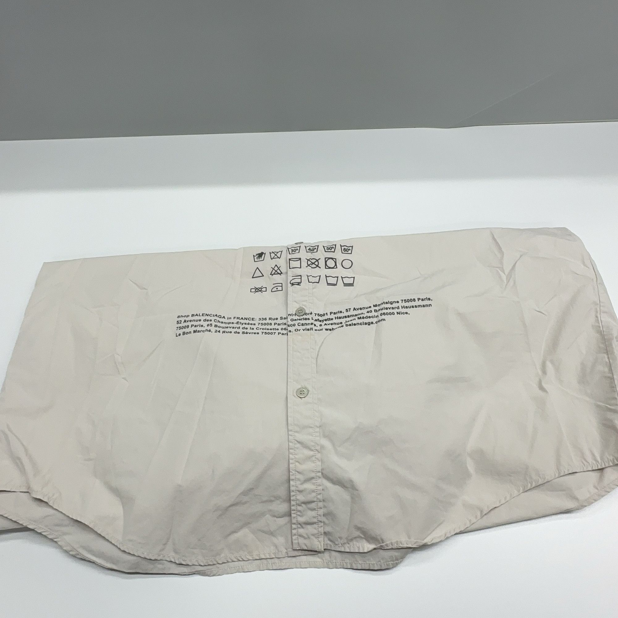 Balenciaga Balenciaga Wardrobe Graphic Shirt Size L Size US L / EU 52-54 / 3 - 9 Thumbnail