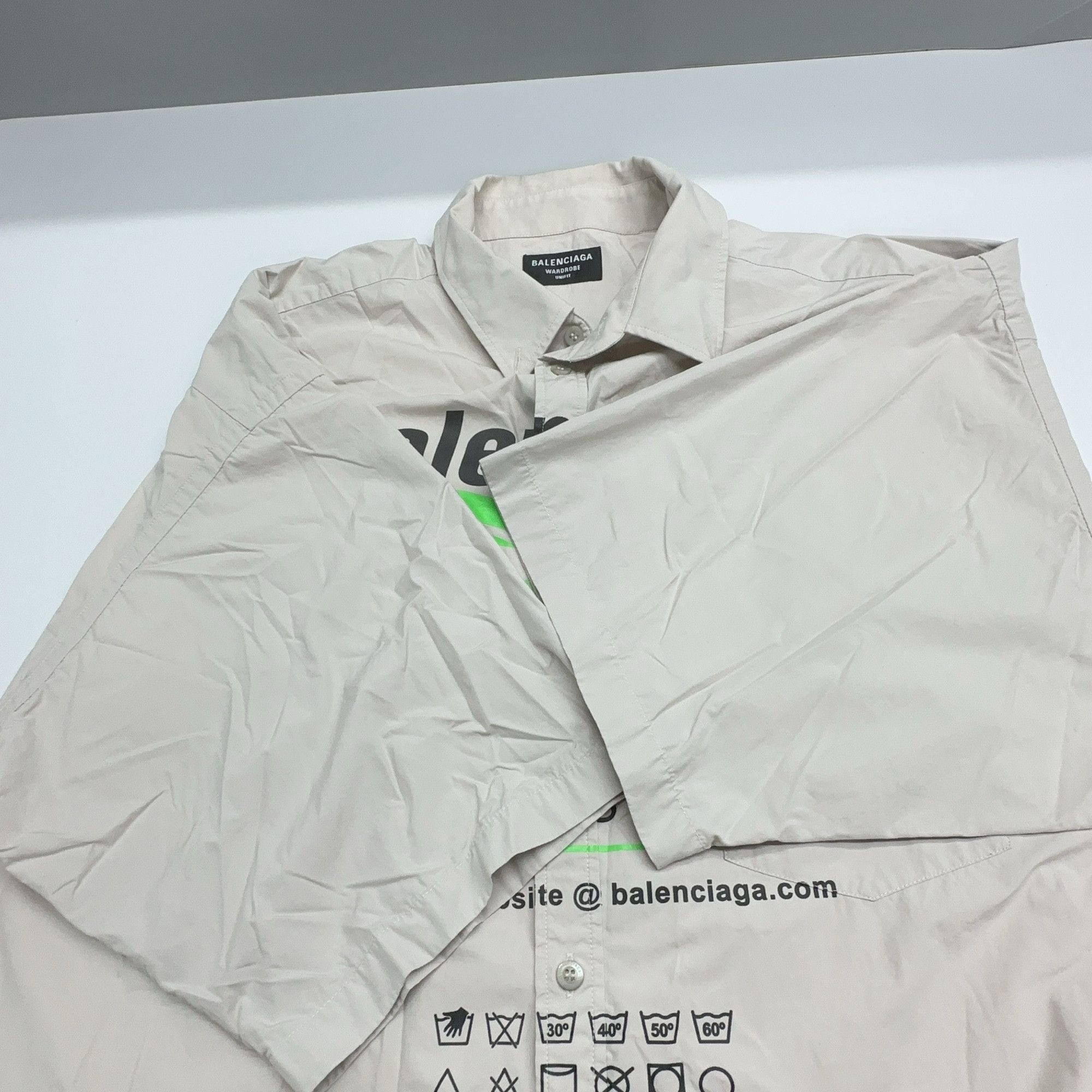 Balenciaga Balenciaga Wardrobe Graphic Shirt Size L Size US L / EU 52-54 / 3 - 7 Thumbnail