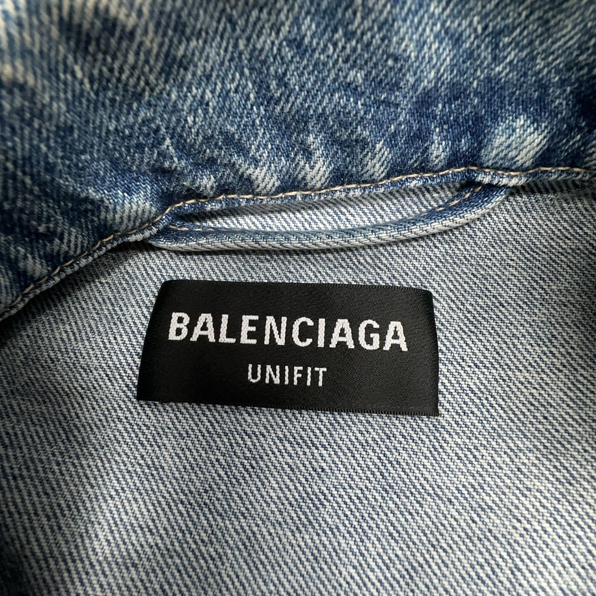 Balenciaga Balenciaga Crest Logo Denim Jacket Size M Size US M / EU 48-50 / 2 - 3 Thumbnail
