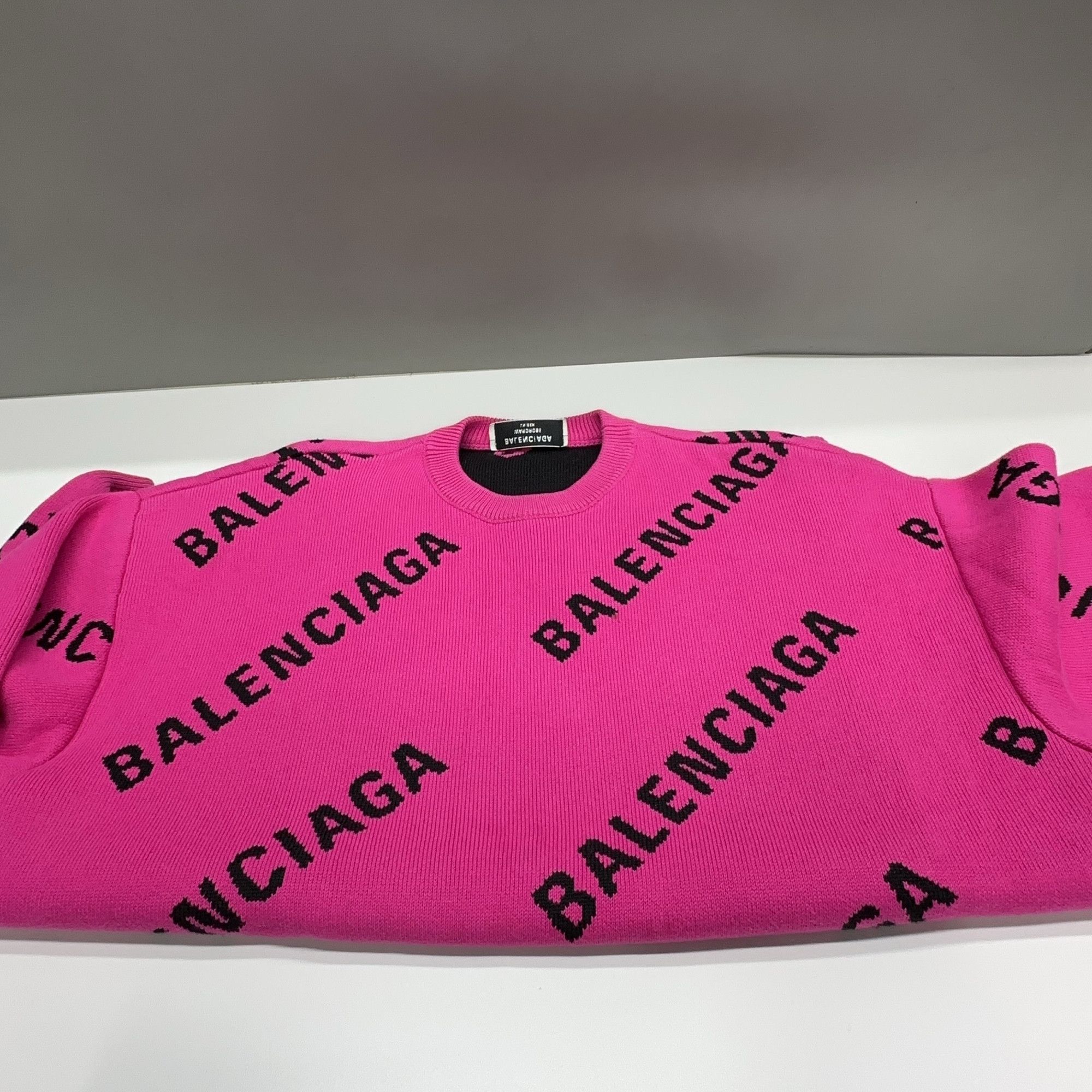 Balenciaga Balenciaga All-Over Logo Sweater Size M Size US M / EU 48-50 / 2 - 6 Thumbnail