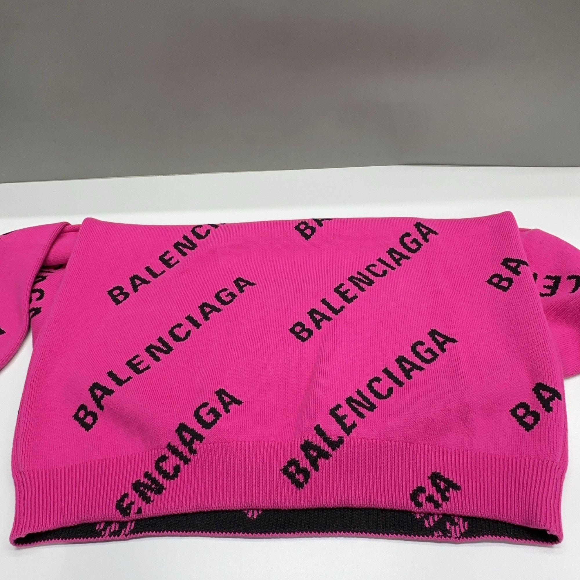 Balenciaga Balenciaga All-Over Logo Sweater Size M Size US M / EU 48-50 / 2 - 7 Thumbnail