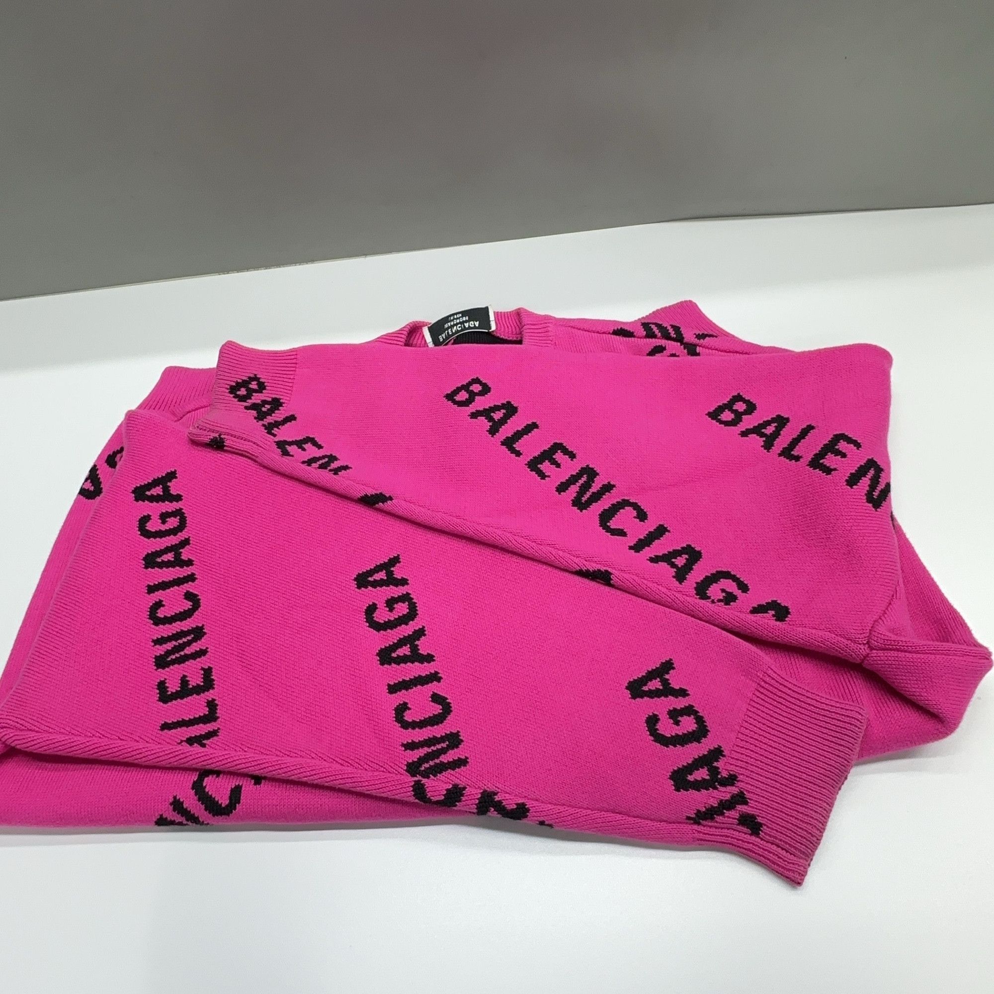 Balenciaga Balenciaga All-Over Logo Sweater Size M Size US M / EU 48-50 / 2 - 9 Thumbnail
