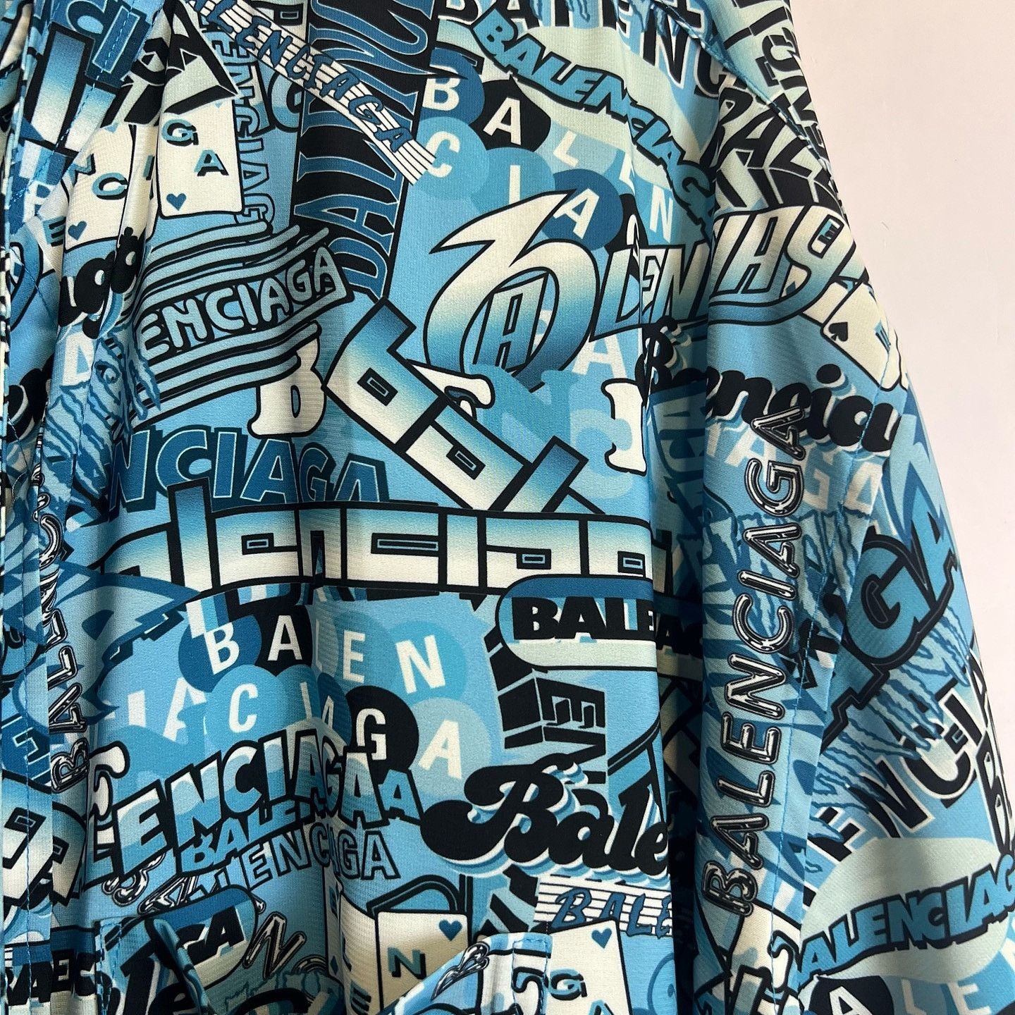Balenciaga Balenciaga Allover Logo Print Shirt Size S Size US S / EU 44-46 / 1 - 6 Thumbnail