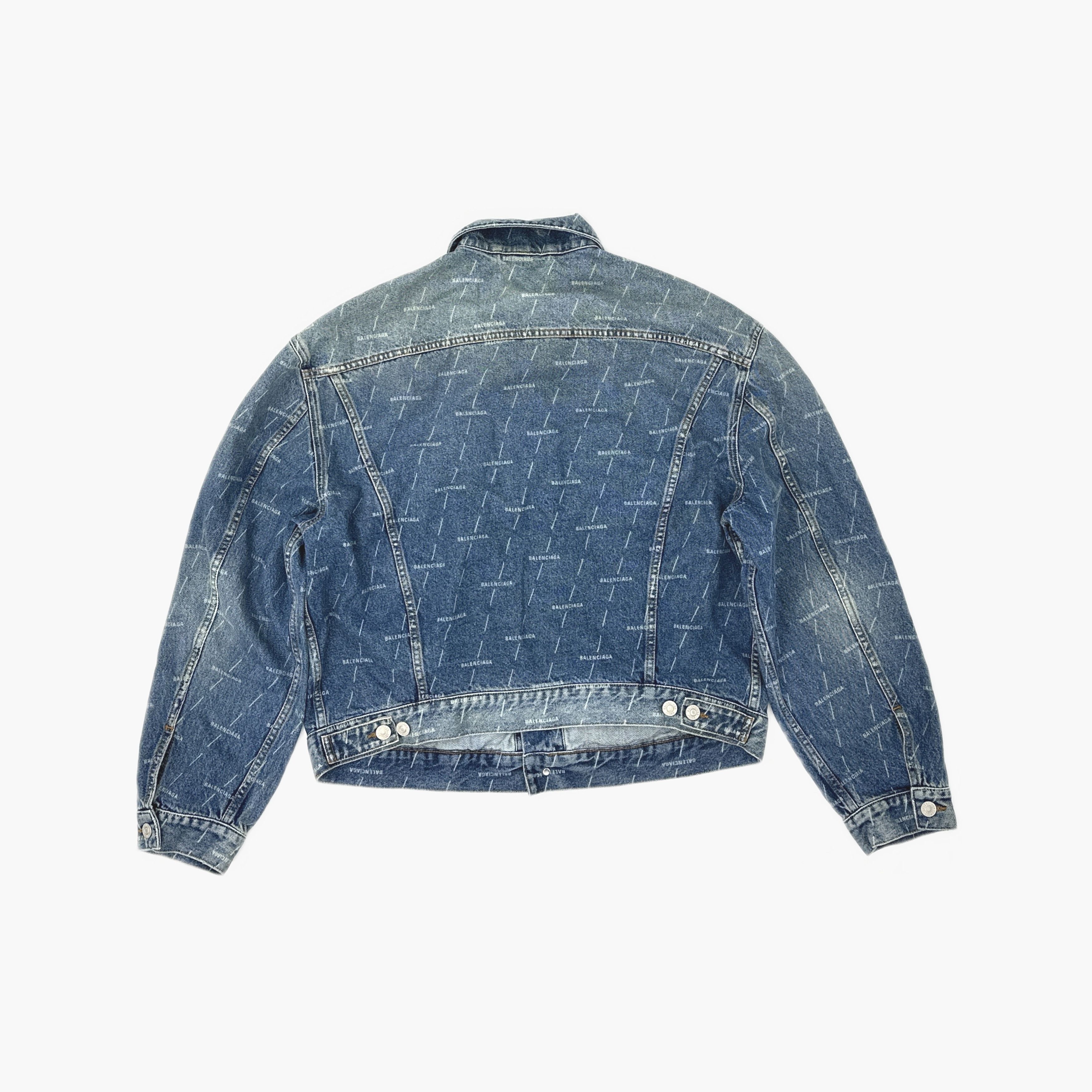 Balenciaga Balenciaga All-over Logo Denim Jacket Size 50 Size US M / EU 48-50 / 2 - 2 Thumbnail