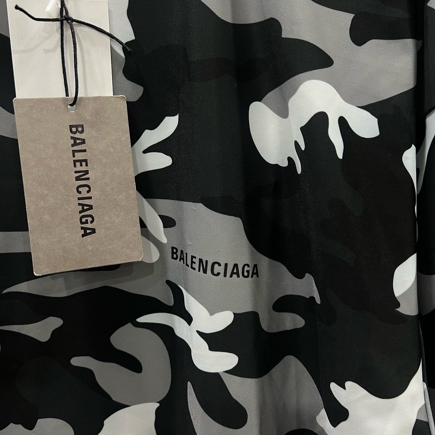 Balenciaga Balenciaga Camo Print T-Shirt Size M Size US M / EU 48-50 / 2 - 6 Thumbnail