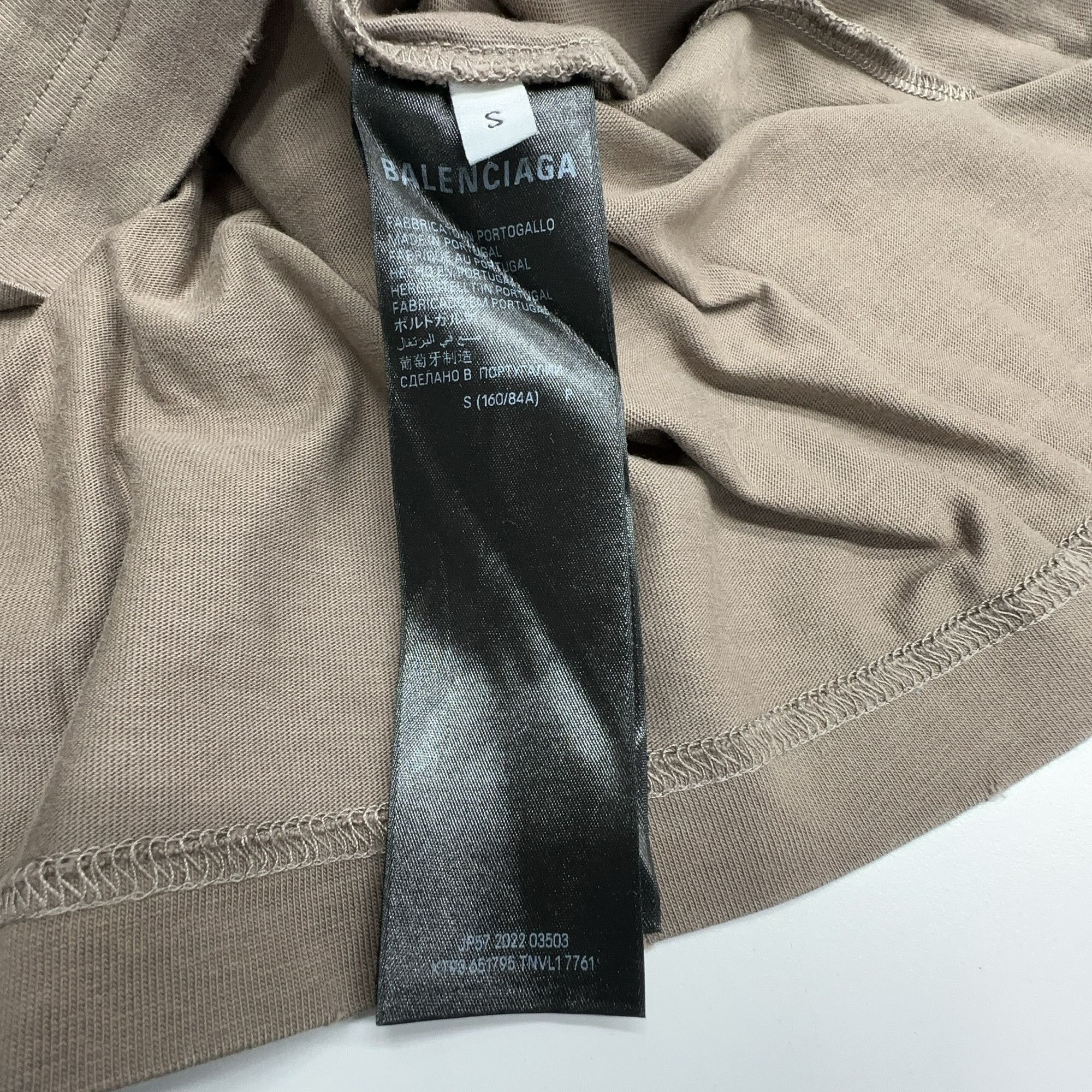 Balenciaga Balenciaga Distressed Logo T-Shirt Size S Size US S / EU 44-46 / 1 - 3 Thumbnail