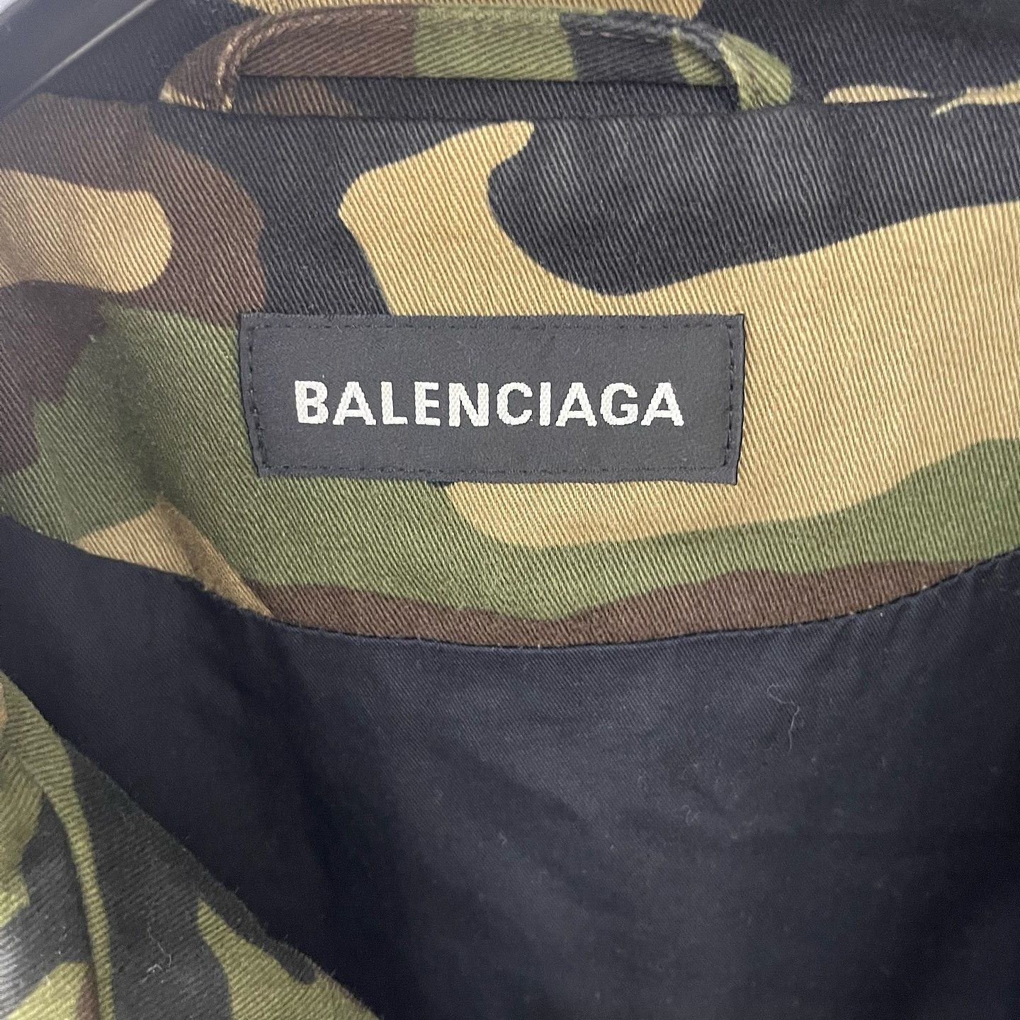 Balenciaga Balenciaga Camouflage Panel Jacket Size S Size US S / EU 44-46 / 1 - 3 Thumbnail