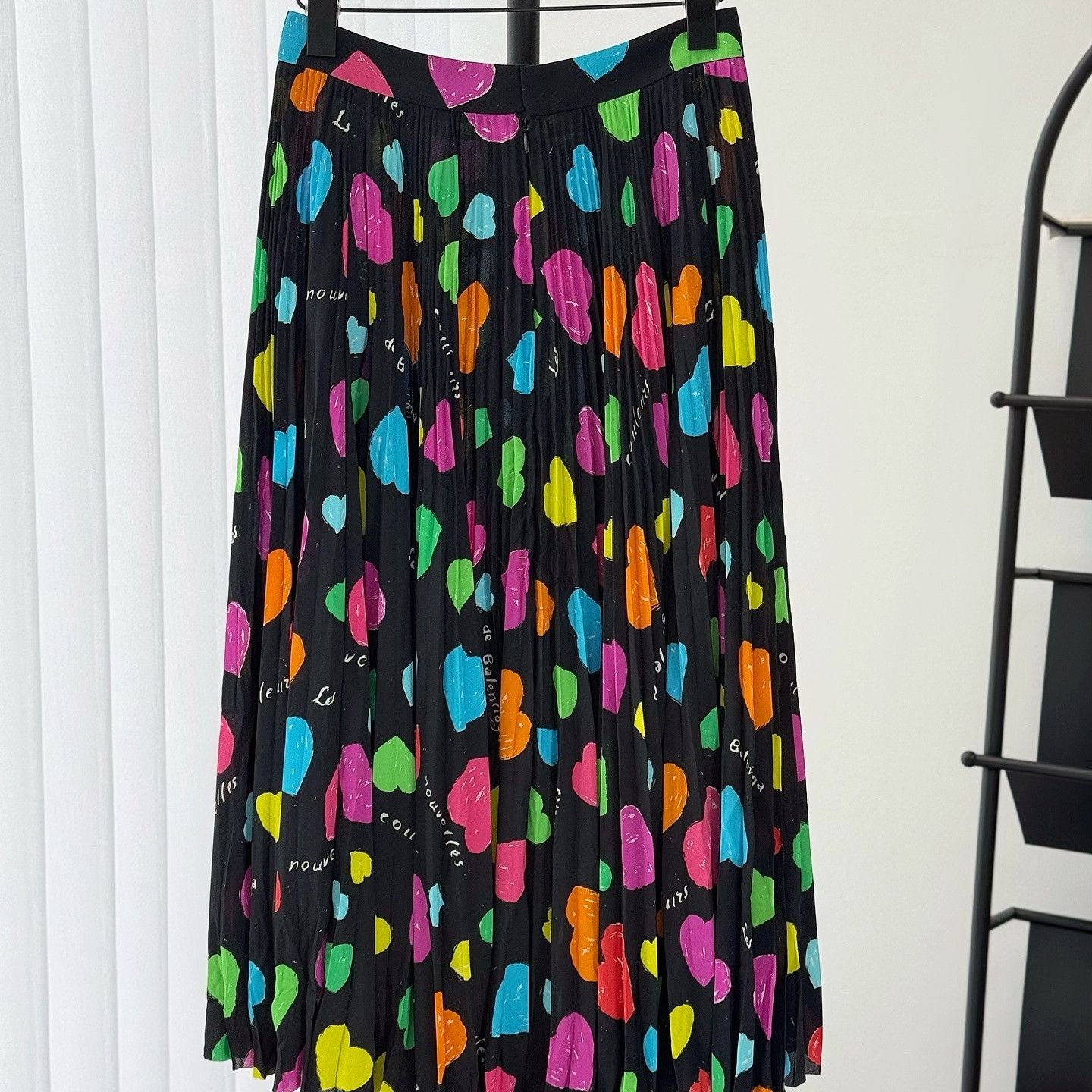 Balenciaga Balenciaga Heart Print Pleated Maxi Skirt Size 36 Size 25" / US 0 / IT 36 - 2 Thumbnail