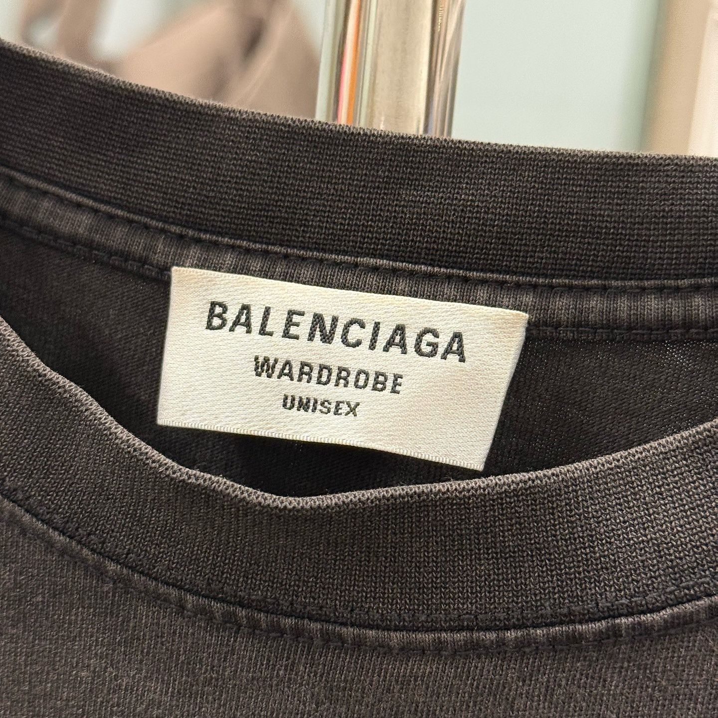 Balenciaga Balenciaga Logo Back Print T-Shirt Size S Size US S / EU 44-46 / 1 - 3 Thumbnail