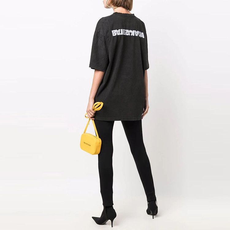 Balenciaga Balenciaga Logo Back Print T-Shirt Size S Size US S / EU 44-46 / 1 - 7 Thumbnail