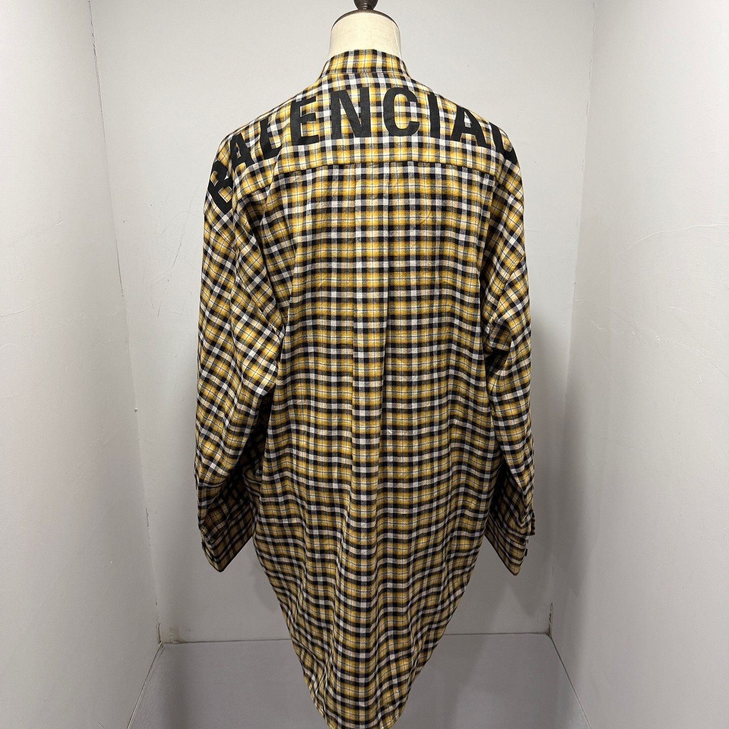 Balenciaga Balenciaga Yellow Plaid Logo Button Up Shirt Size 34 Size XXS / US 00 / IT 34 - 2 Thumbnail