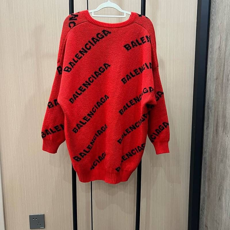Balenciaga Balenciaga All Over Logo Sweater Red Size M Size US M / EU 48-50 / 2 - 2 Thumbnail