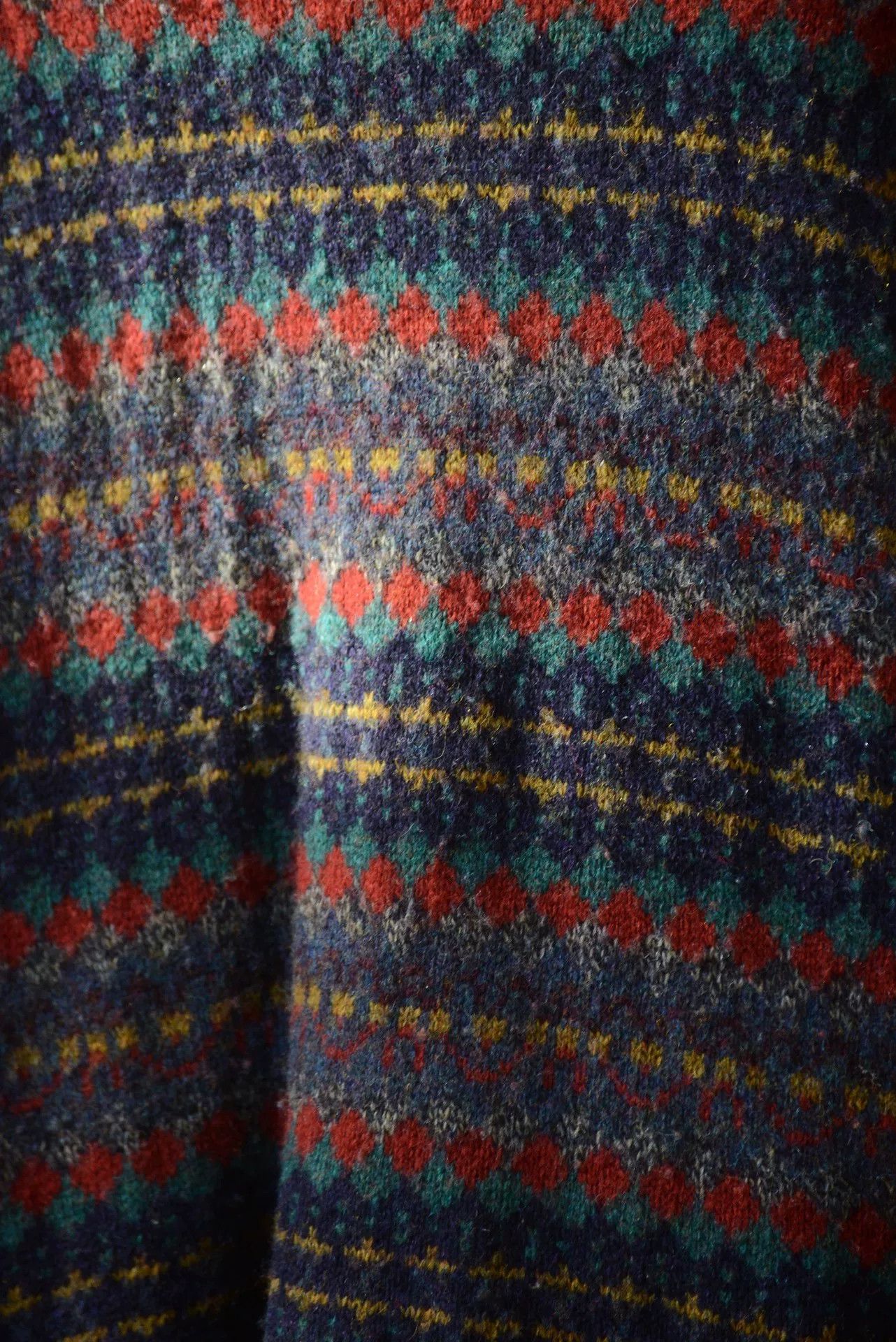 Vintage Traditions UK V-Neck Geometric Knit Sweater Size US M / EU 48-50 / 2 - 4 Thumbnail