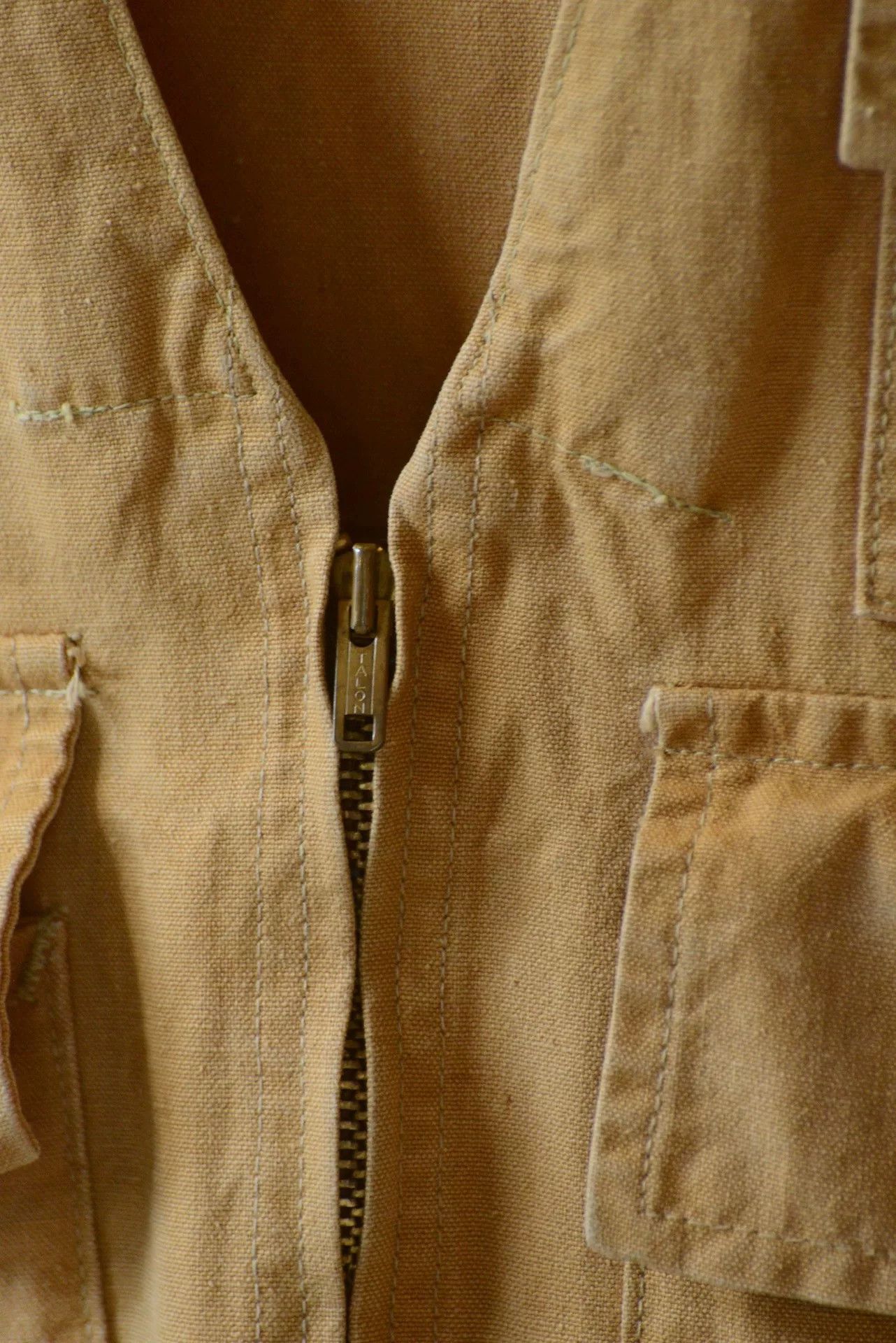 Vintage Three-Pocket Hunting Vest Talon Zipper Size US M / EU 48-50 / 2 - 4 Thumbnail