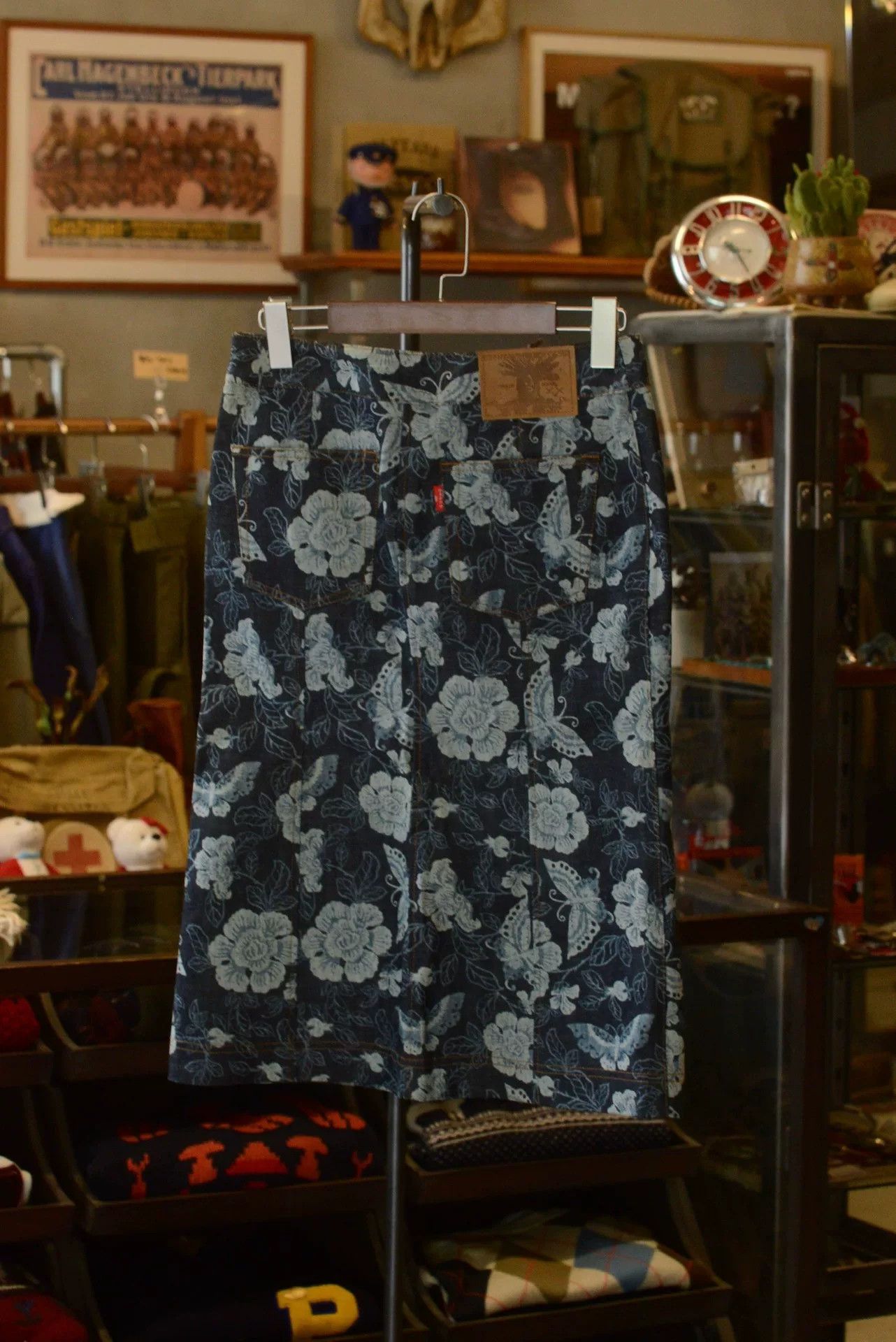 Vintage Denim Print Mermaid Skirt Leather Strap Size 37" - 7 Thumbnail