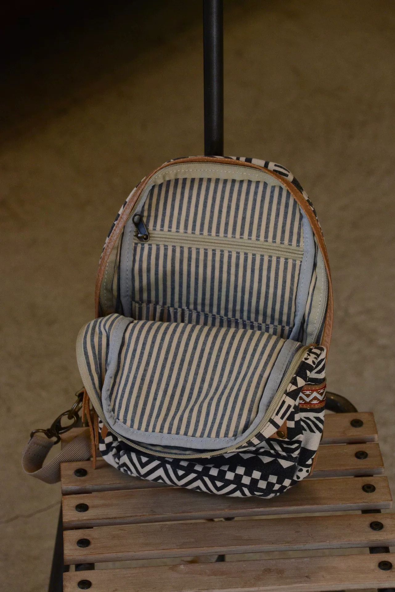 Vintage Indian Totem Patchwork Crossbody Bag Size ONE SIZE - 5 Thumbnail